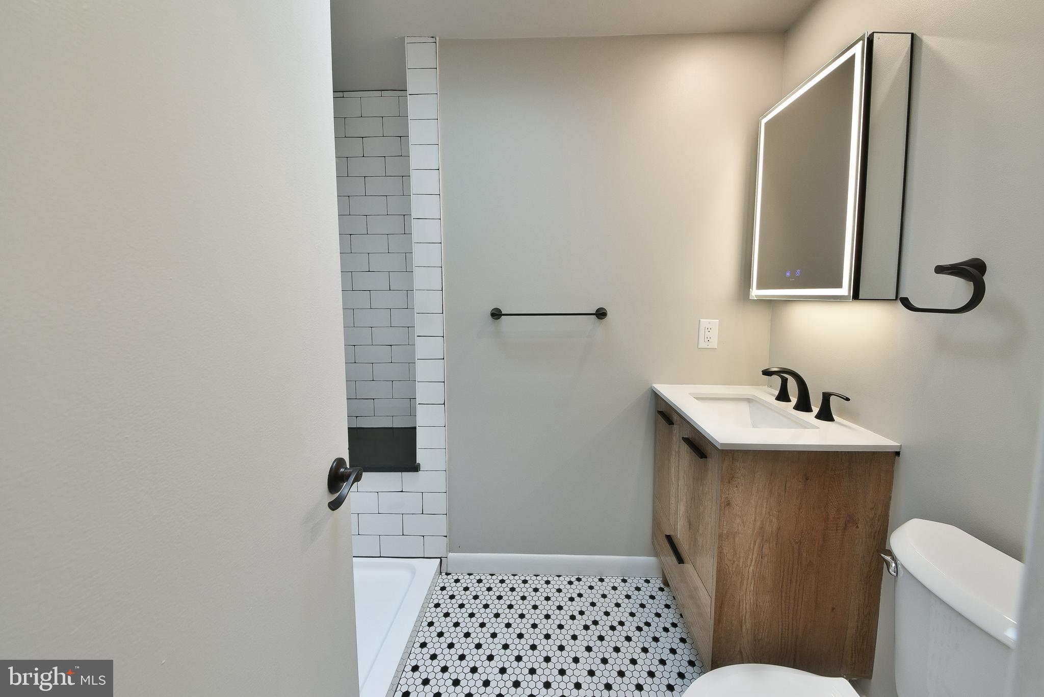 ERDENHEIM - Residential Lease