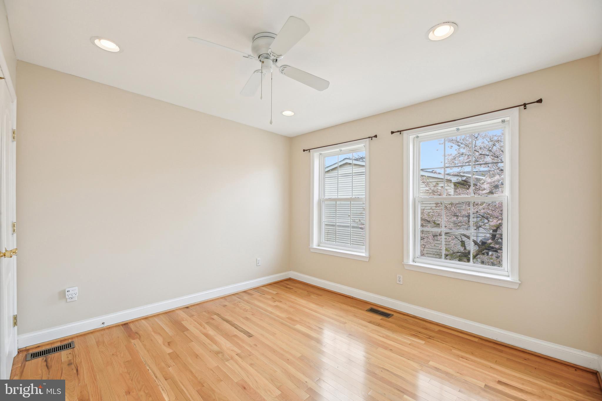 WASHINGTON VILLAGE - Residential