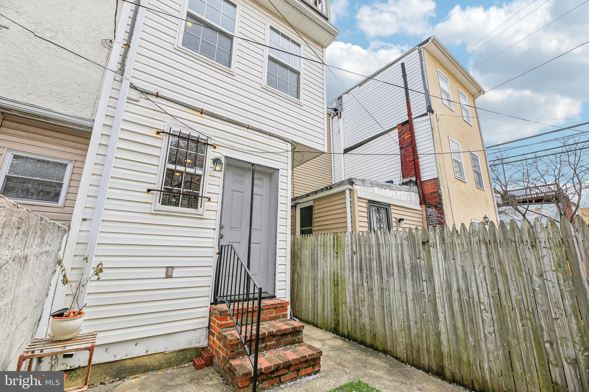 WASHINGTON VILLAGE - Residential