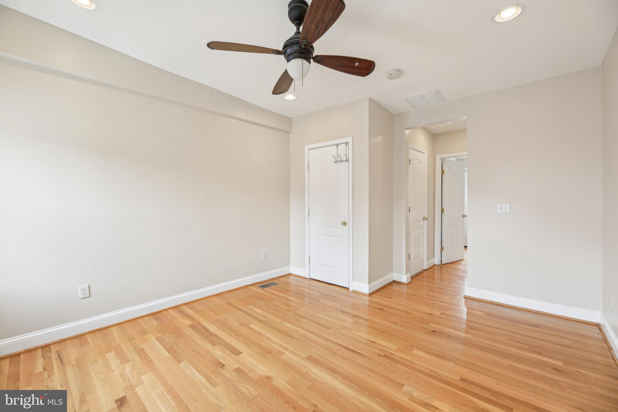 WASHINGTON VILLAGE - Residential