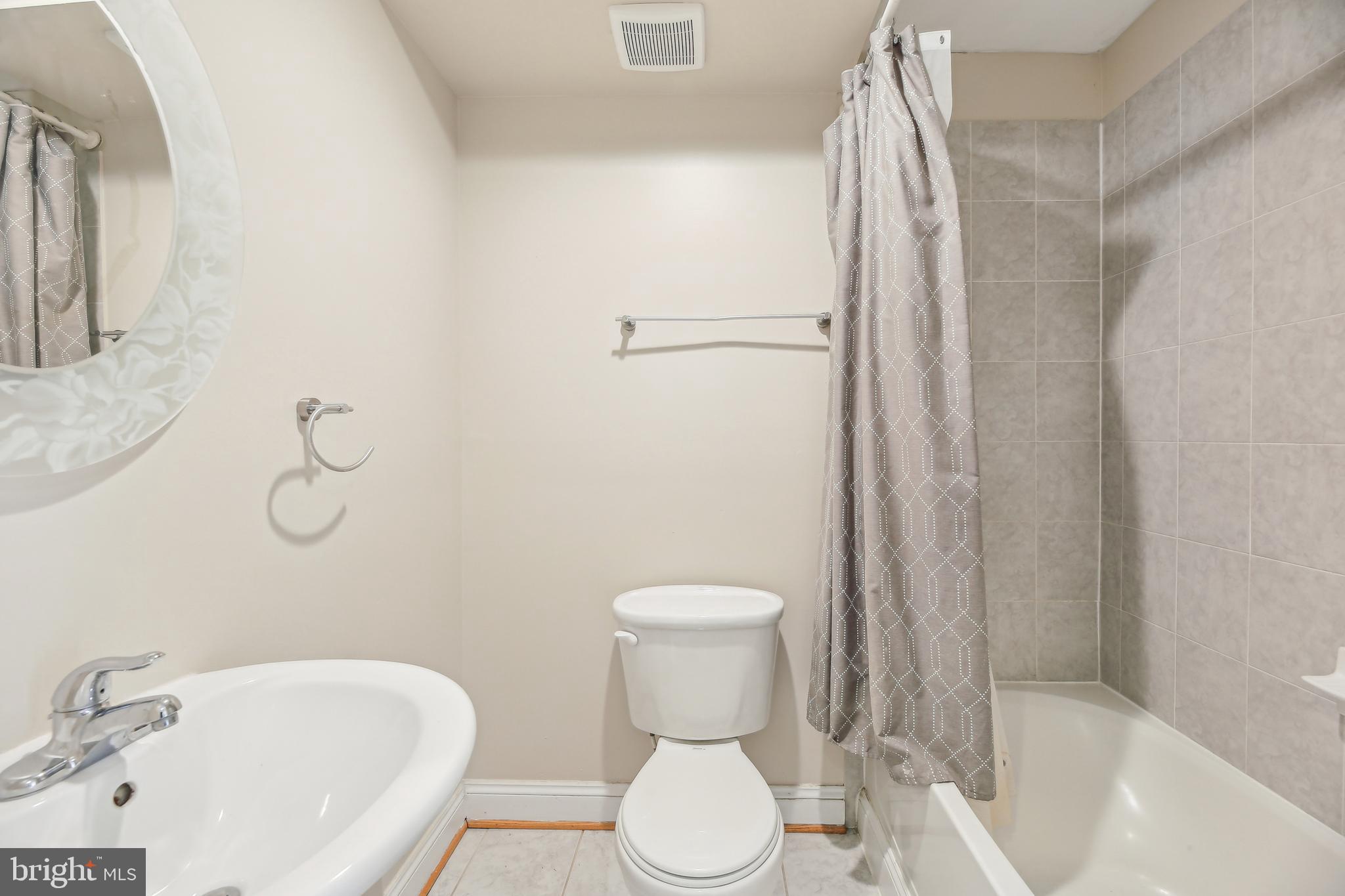 WASHINGTON VILLAGE - Residential