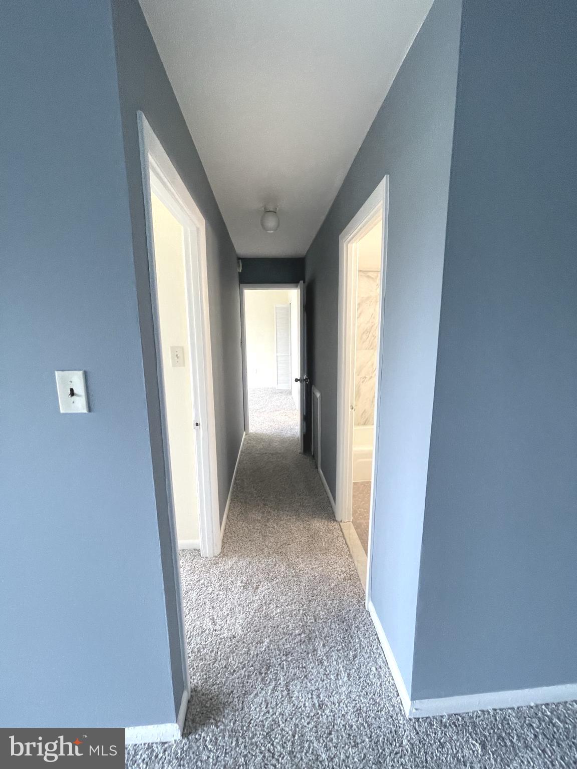 PINEWAY TOWERS - Residential Lease