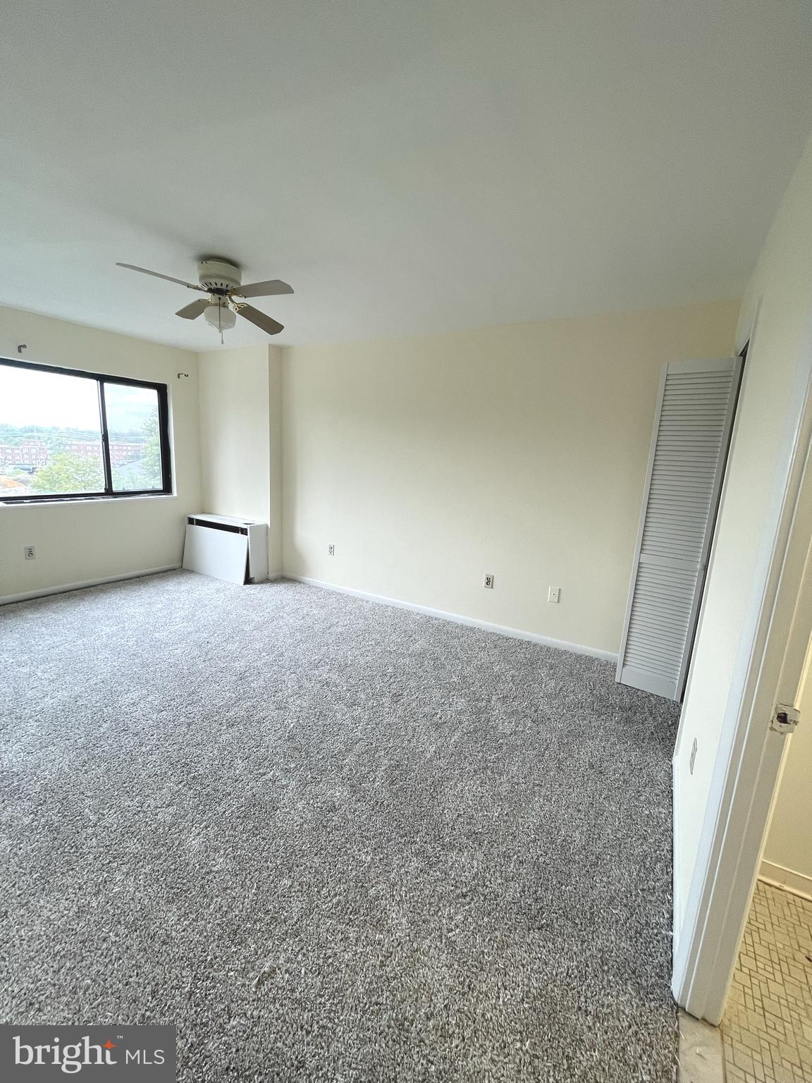 PINEWAY TOWERS - Residential Lease