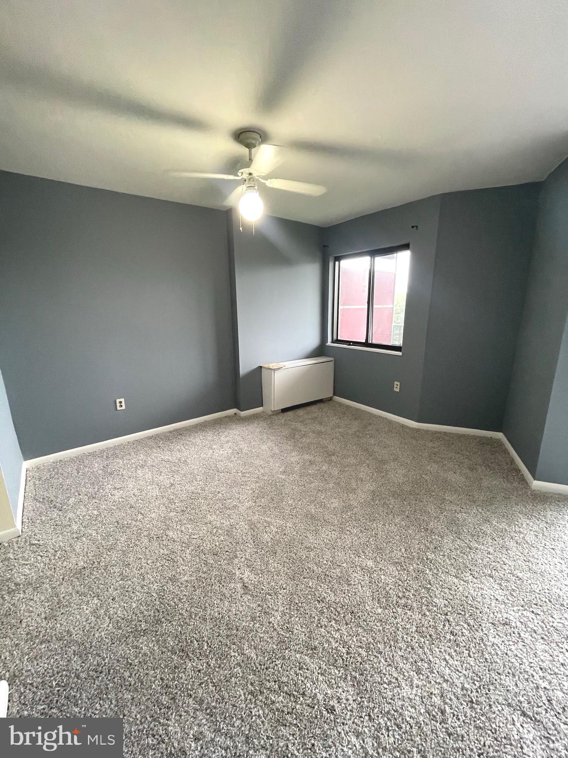 PINEWAY TOWERS - Residential Lease