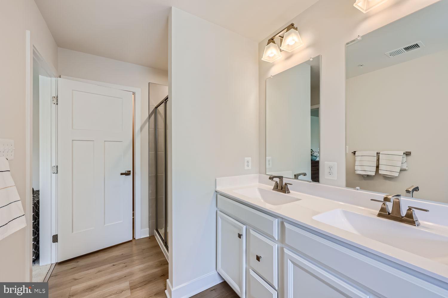 JAMES RUN CARRIAGE HOMES - Residential