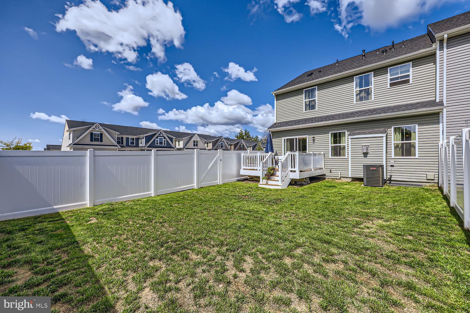 JAMES RUN CARRIAGE HOMES - Residential