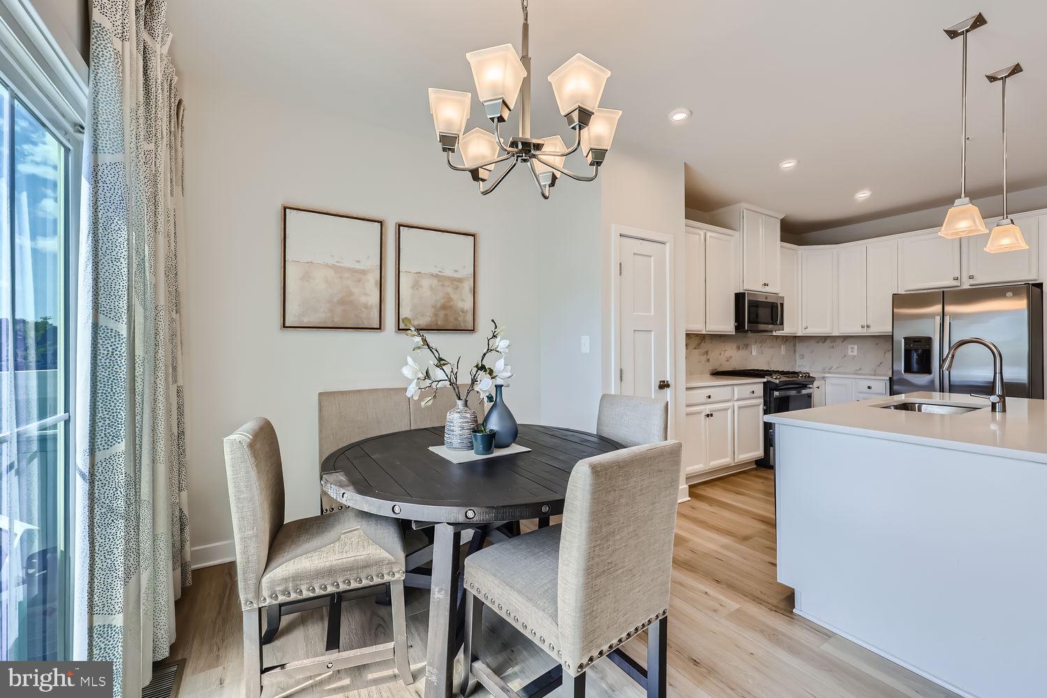 JAMES RUN CARRIAGE HOMES - Residential