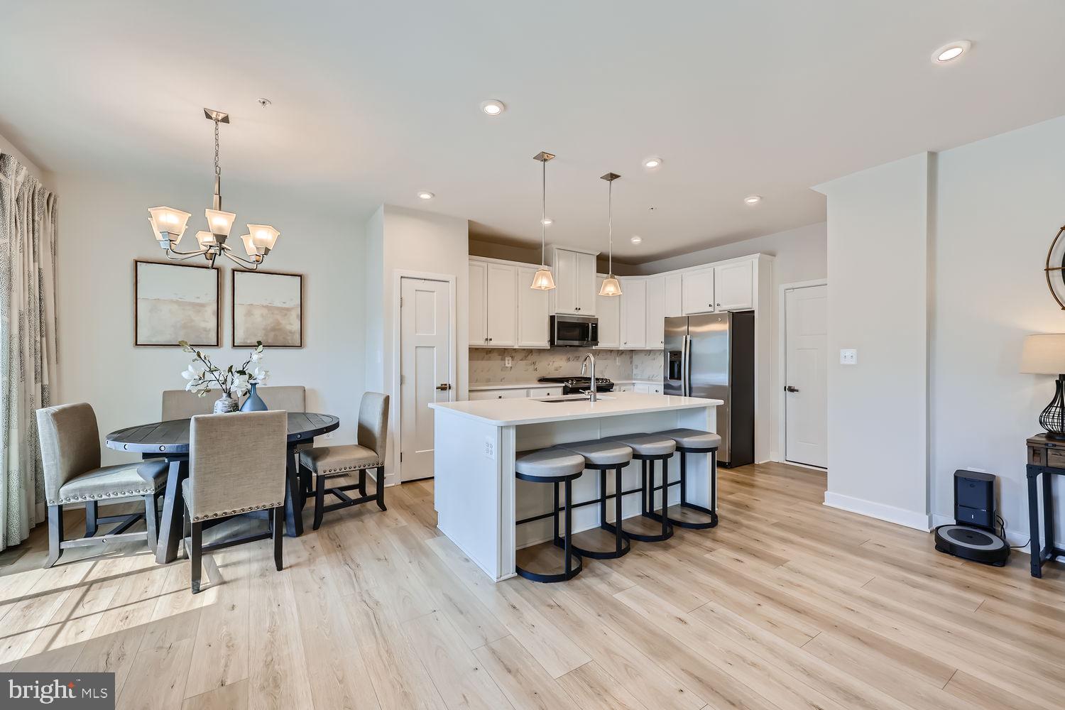 JAMES RUN CARRIAGE HOMES - Residential