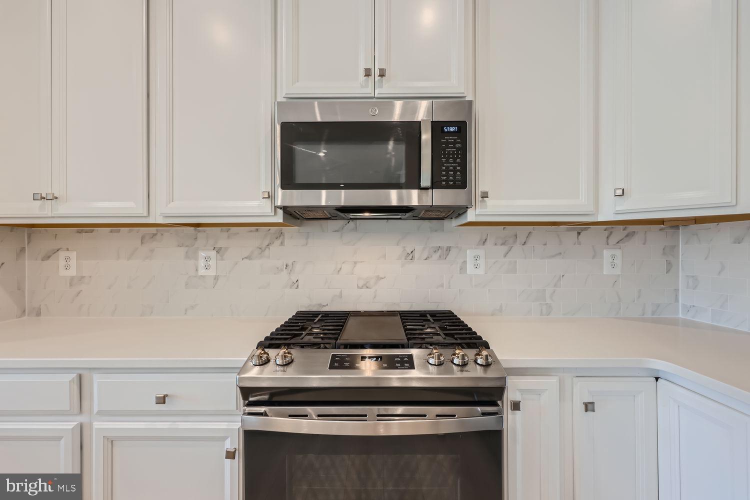 JAMES RUN CARRIAGE HOMES - Residential