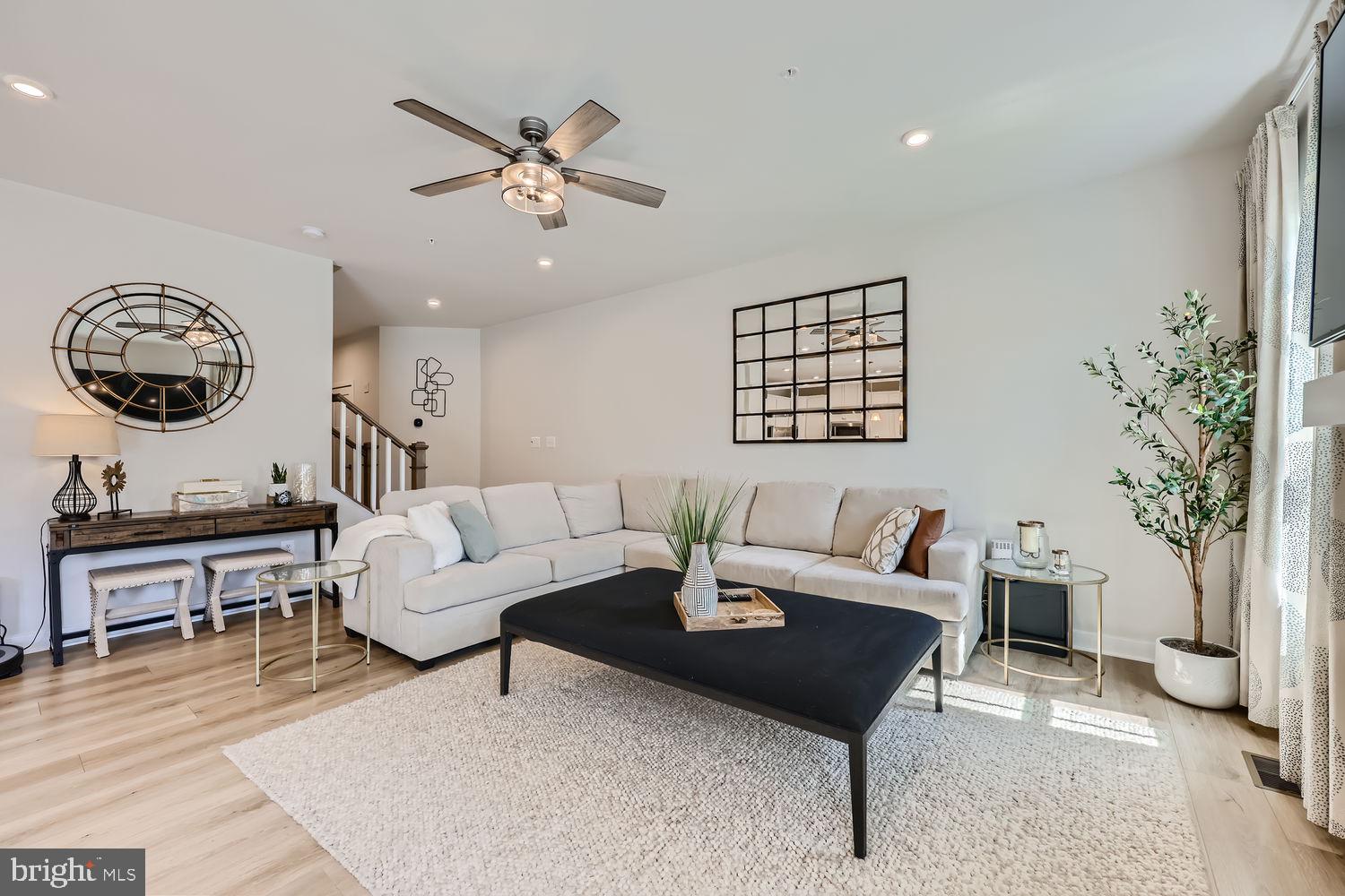 JAMES RUN CARRIAGE HOMES - Residential