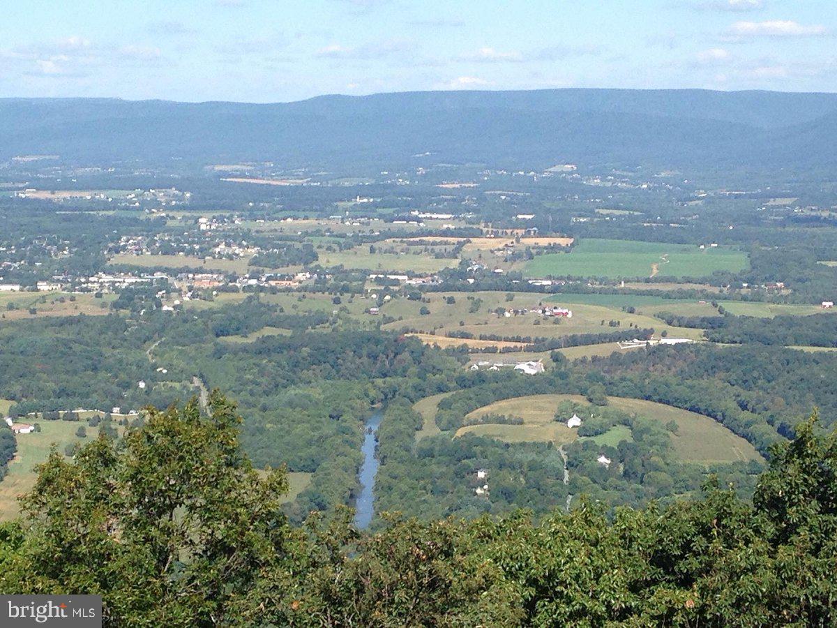 PLEASANT VALLEY EST - Residential