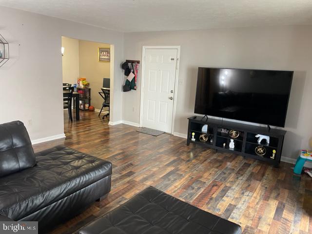 PLEASANT VALLEY EST - Residential