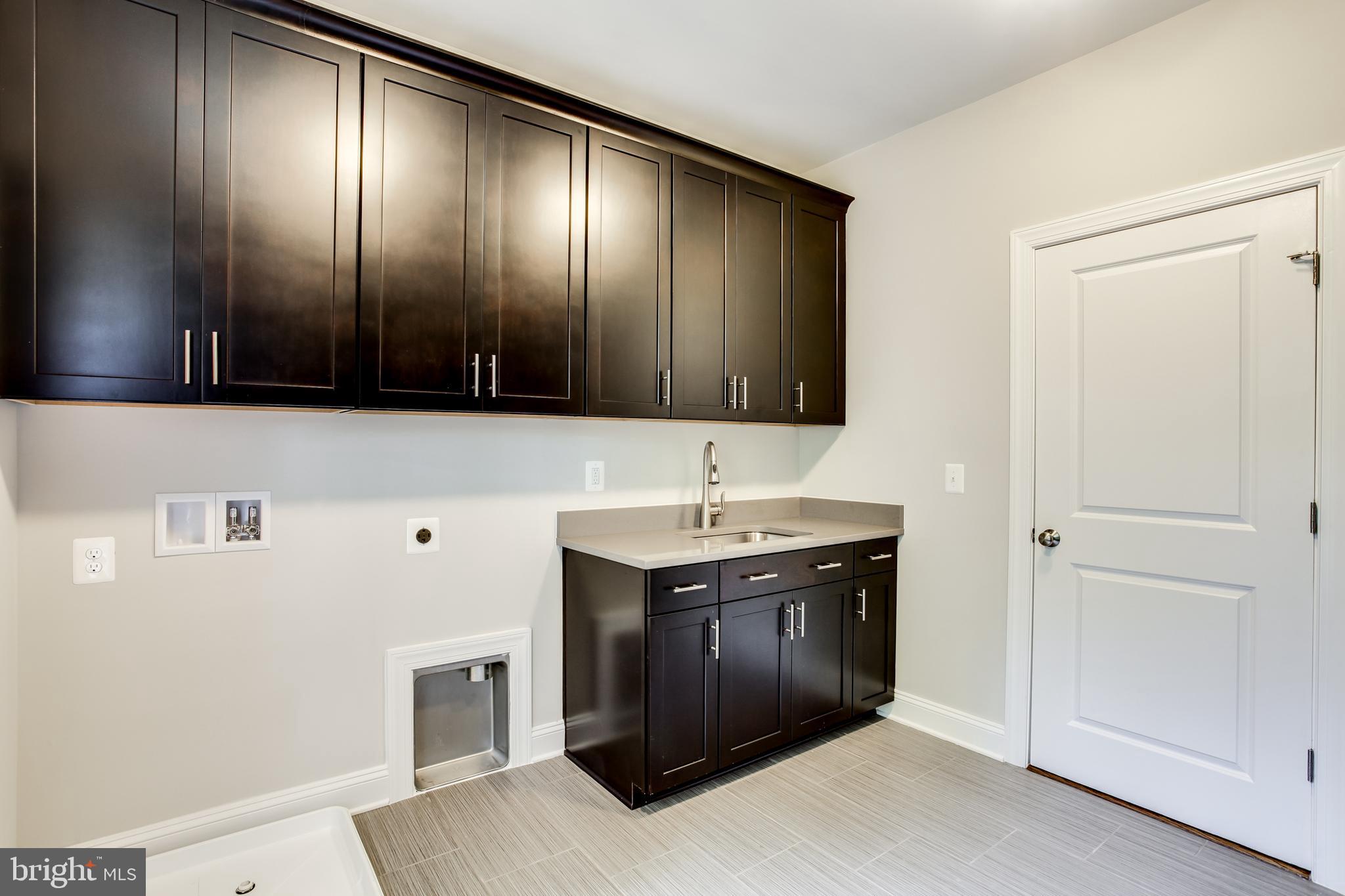 SUNNY HILLS - Residential