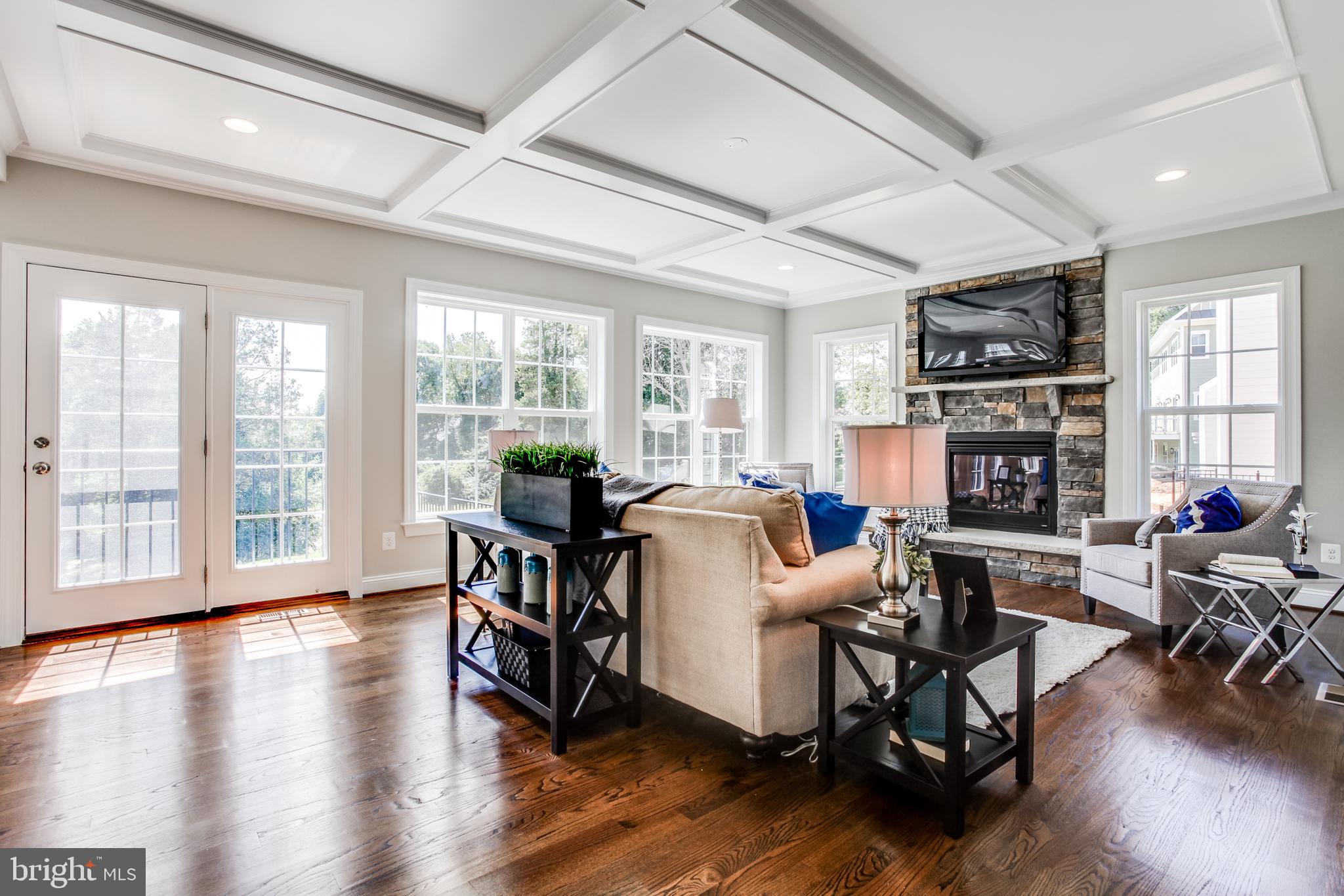 SUNNY HILLS - Residential