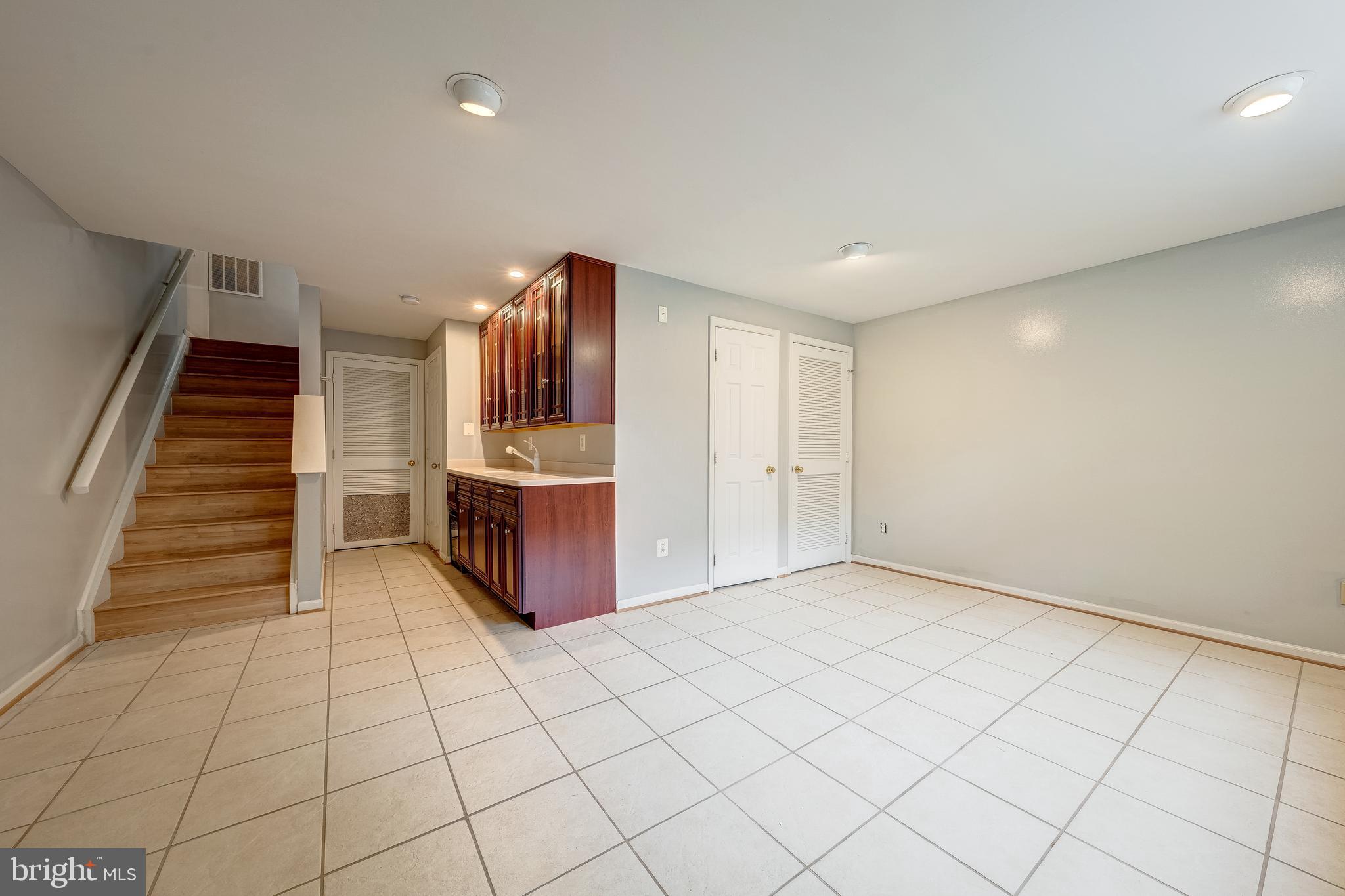 RESTON - Residential Lease
