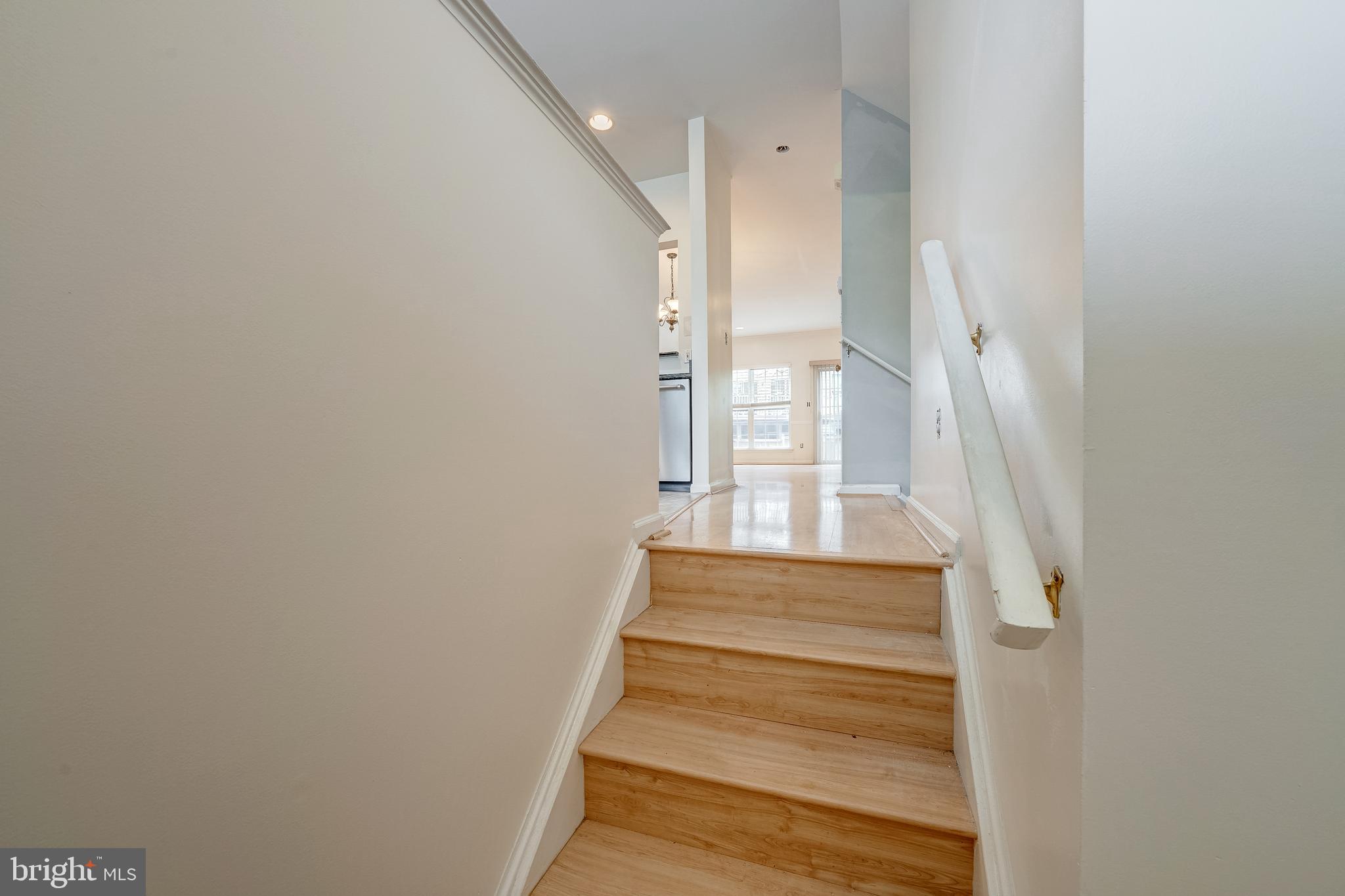 RESTON - Residential Lease