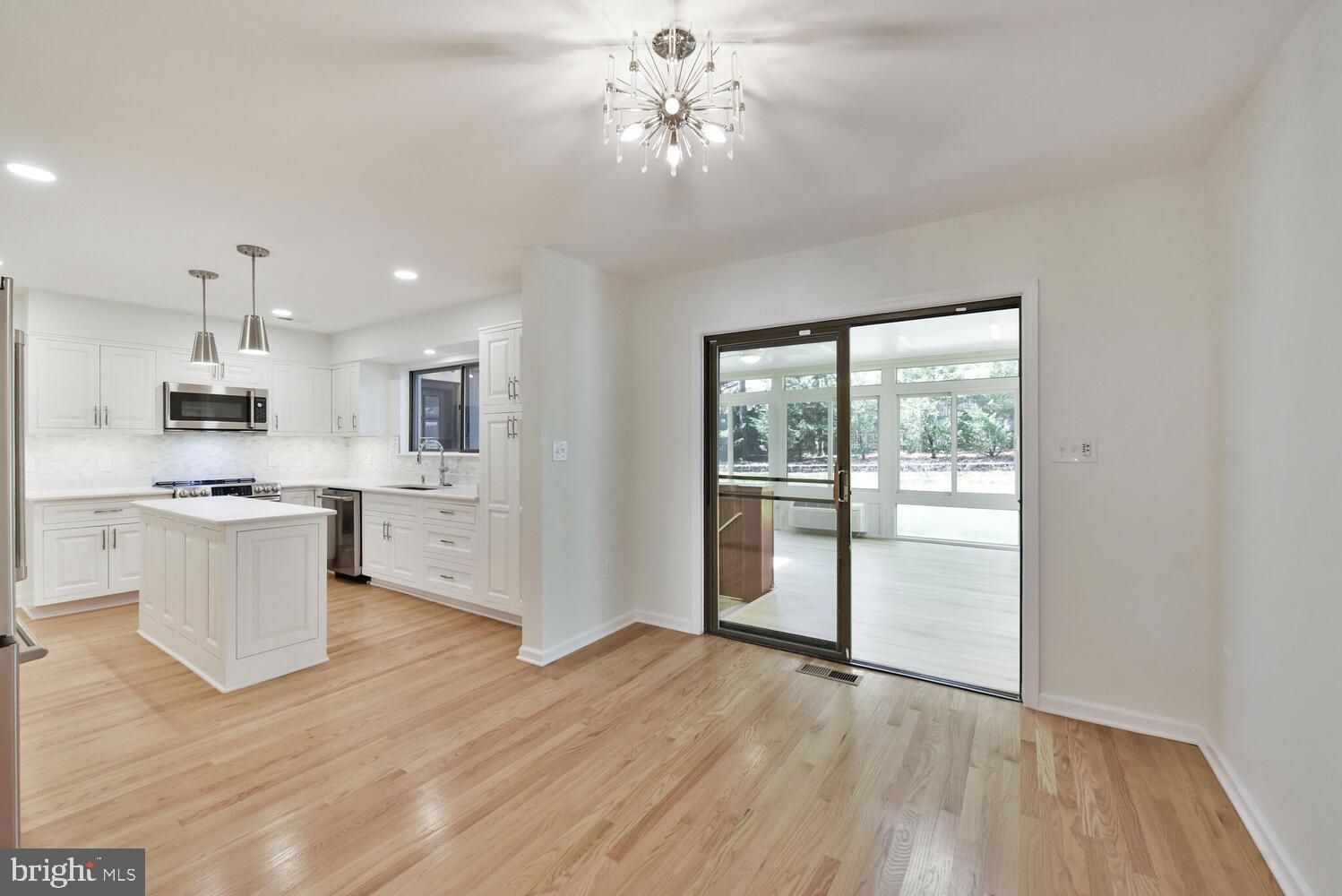 POTOMAC VILLAGE - Residential