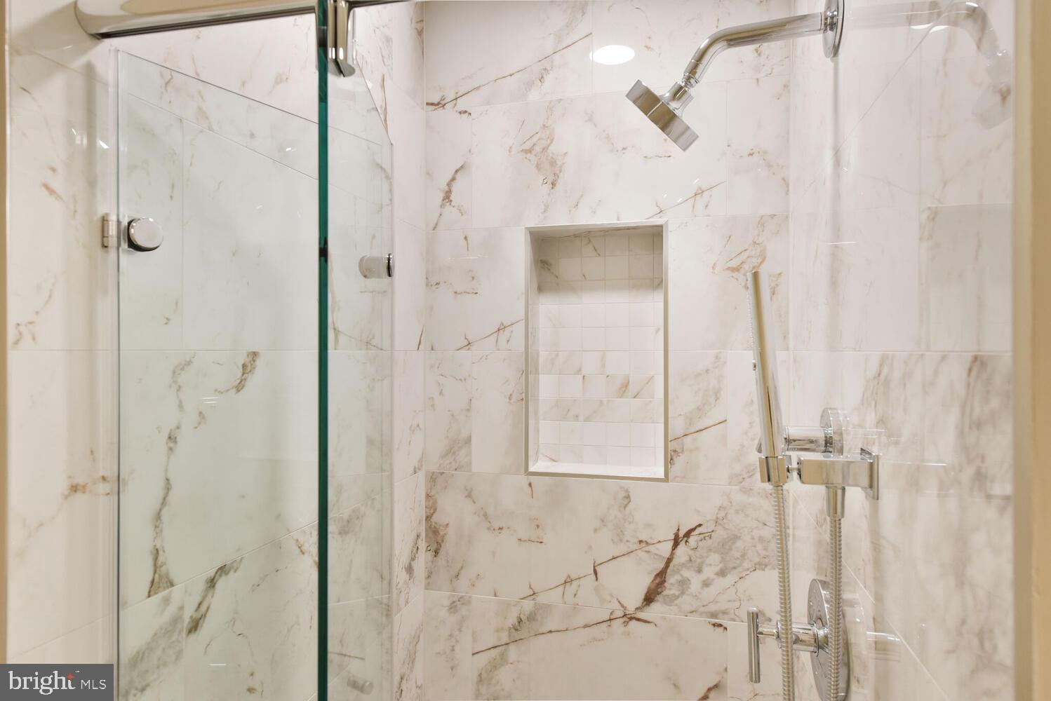 POTOMAC VILLAGE - Residential