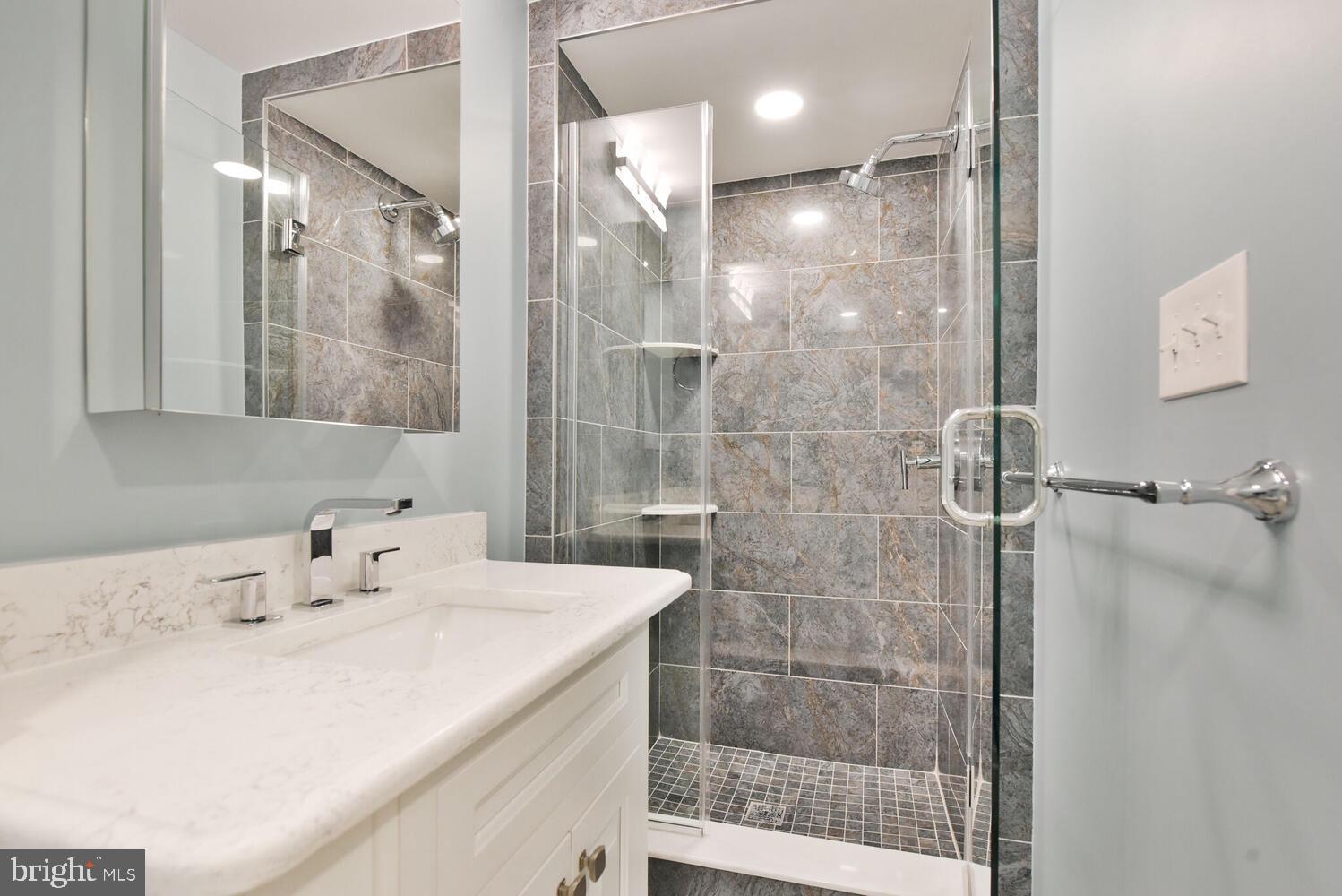 POTOMAC VILLAGE - Residential