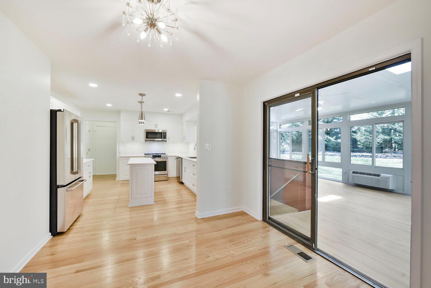 POTOMAC VILLAGE - Residential