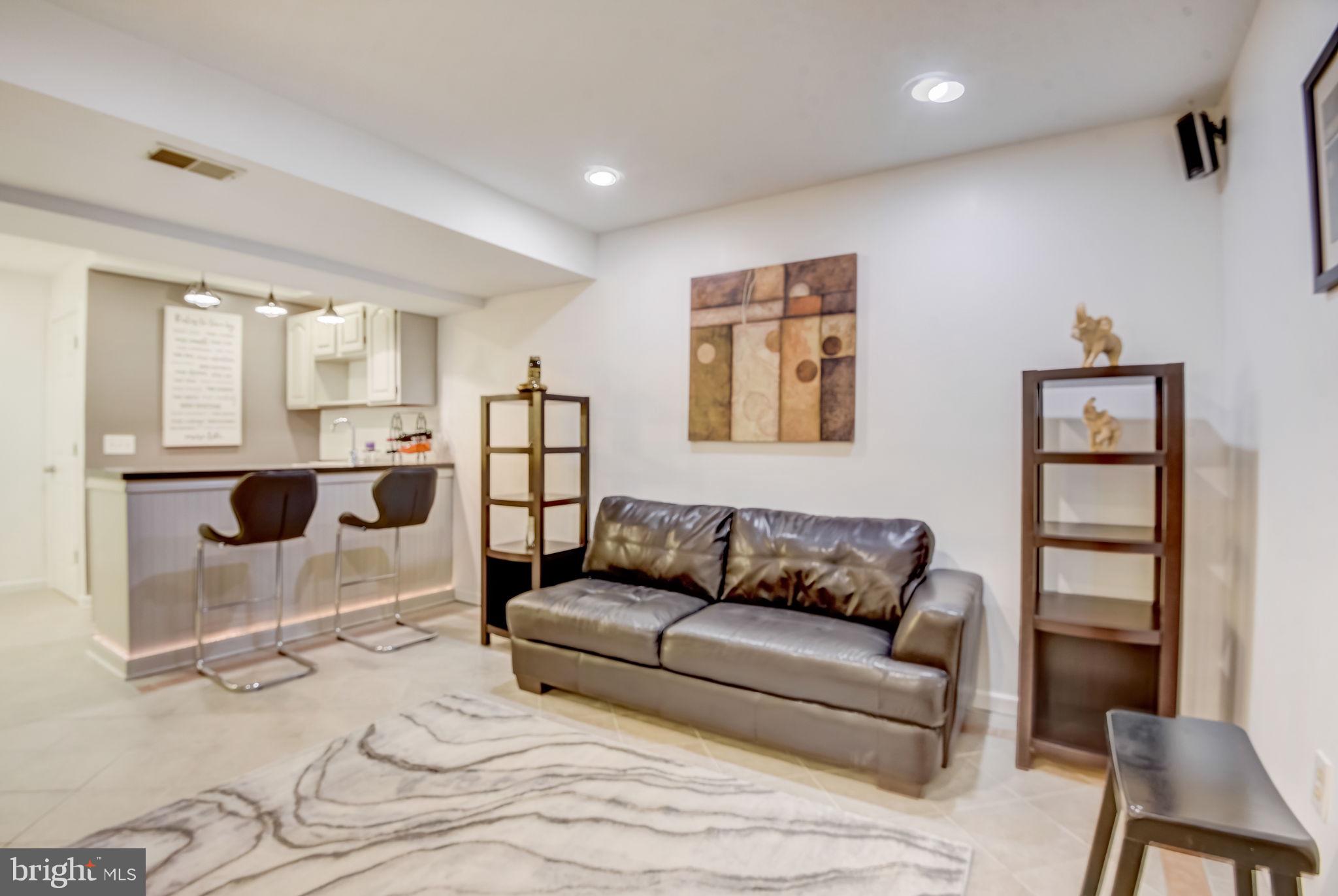 SIMMONS ACRES - Residential