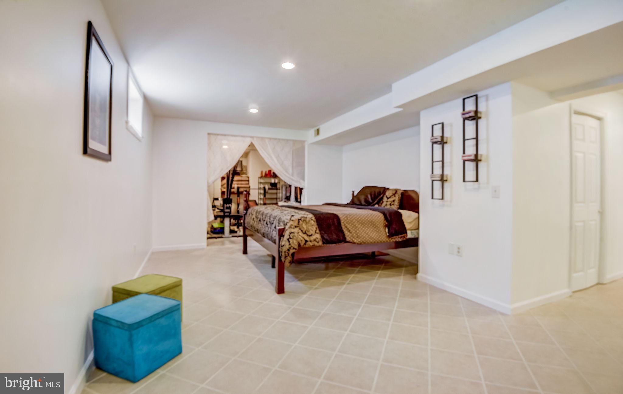 SIMMONS ACRES - Residential