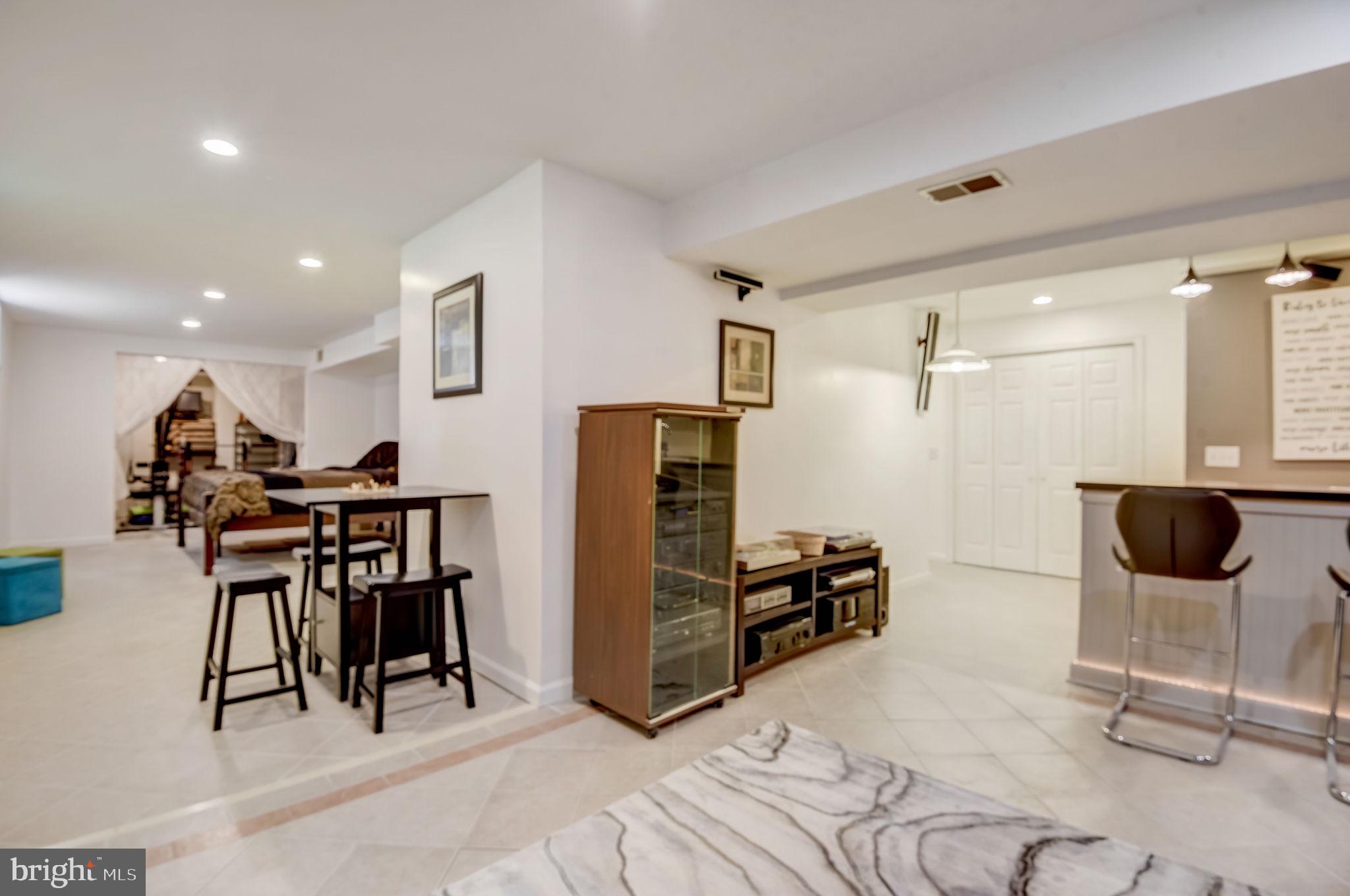 SIMMONS ACRES - Residential