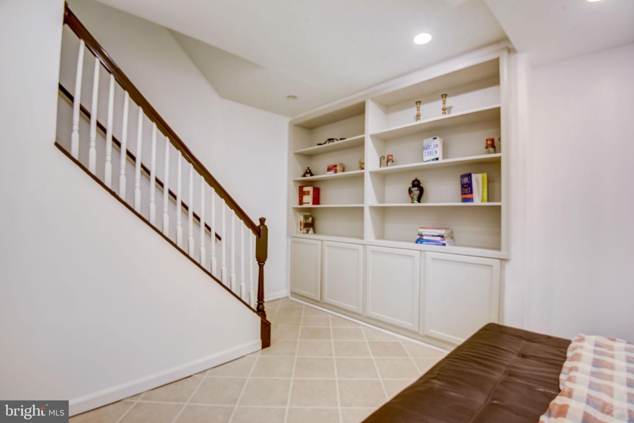 SIMMONS ACRES - Residential