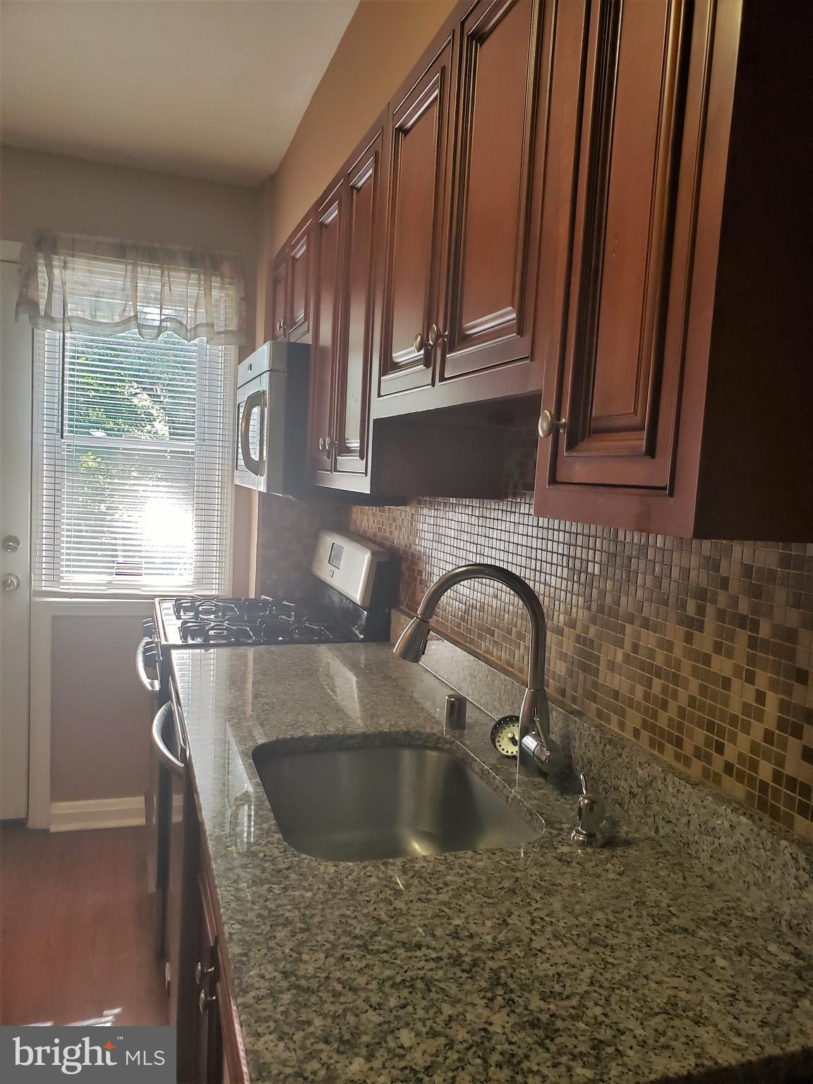 FLANNERY LANE - Residential Lease