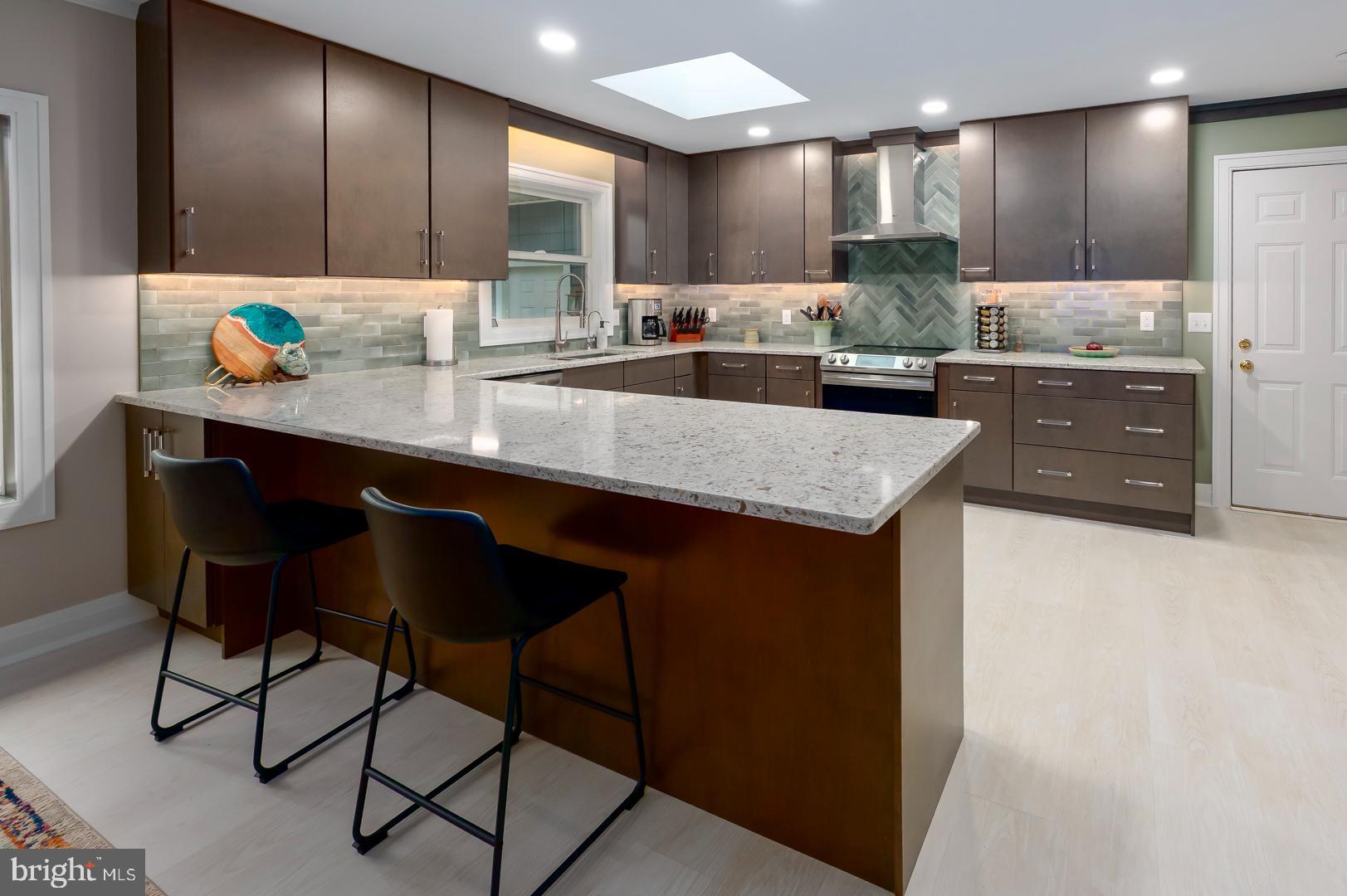 KINNAIRDS POINT - Residential