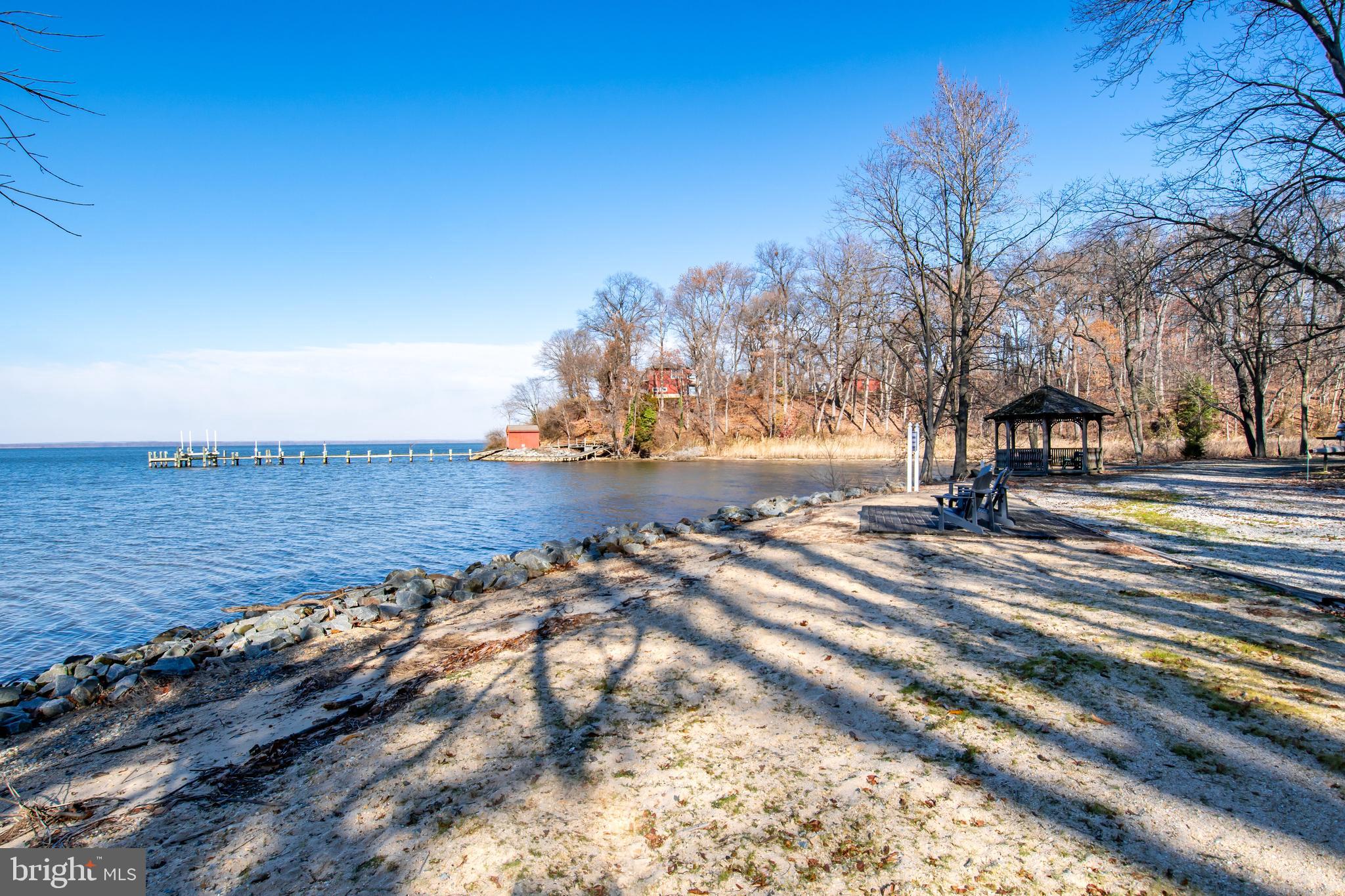 KINNAIRDS POINT - Residential