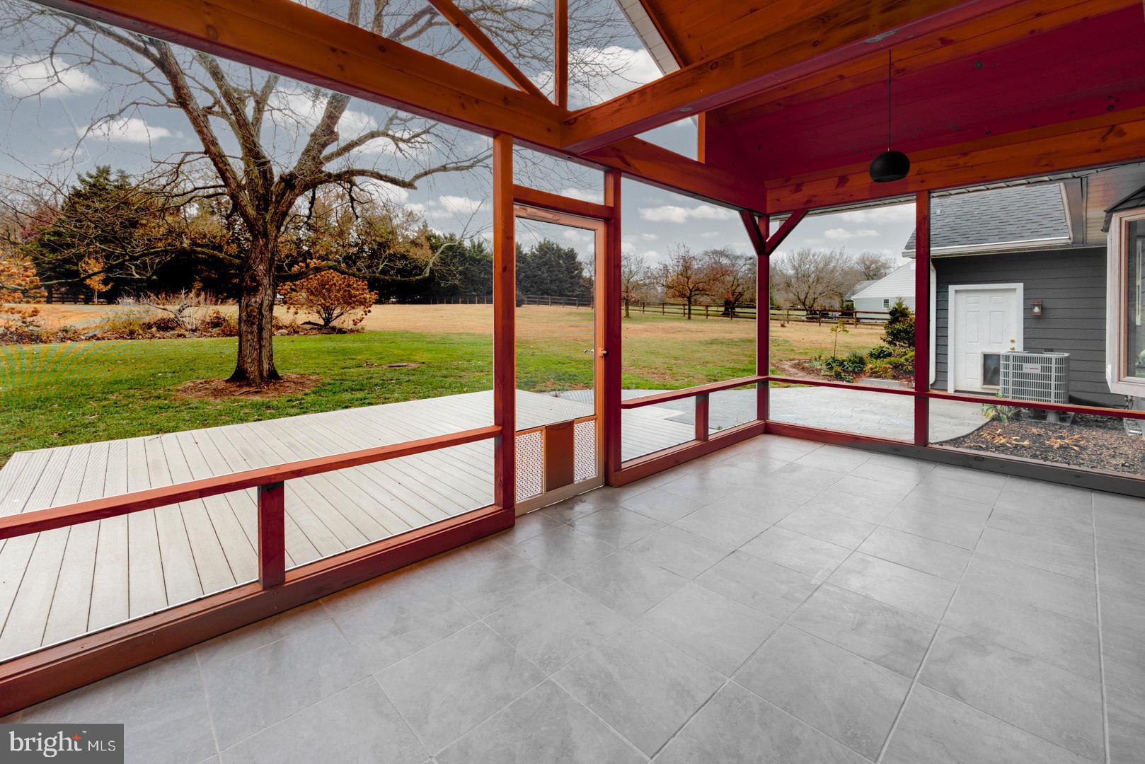 KINNAIRDS POINT - Residential