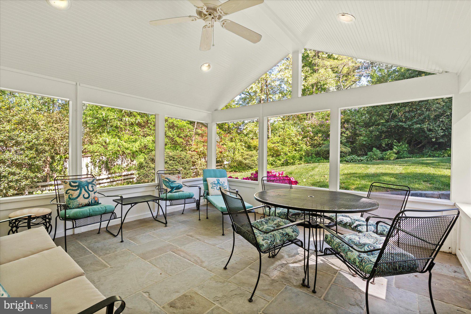 WELLINGTON HEIGHTS - Residential