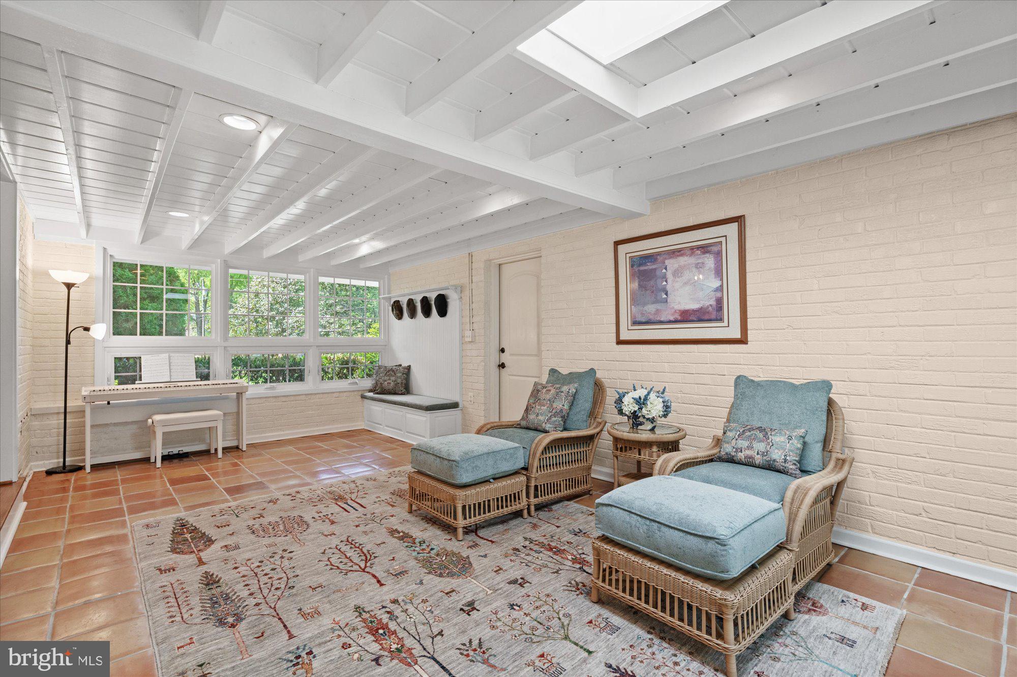 WELLINGTON HEIGHTS - Residential