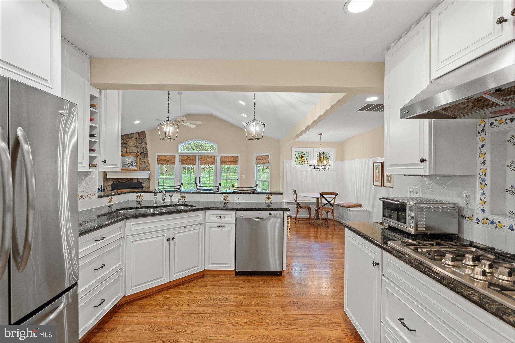 WELLINGTON HEIGHTS - Residential