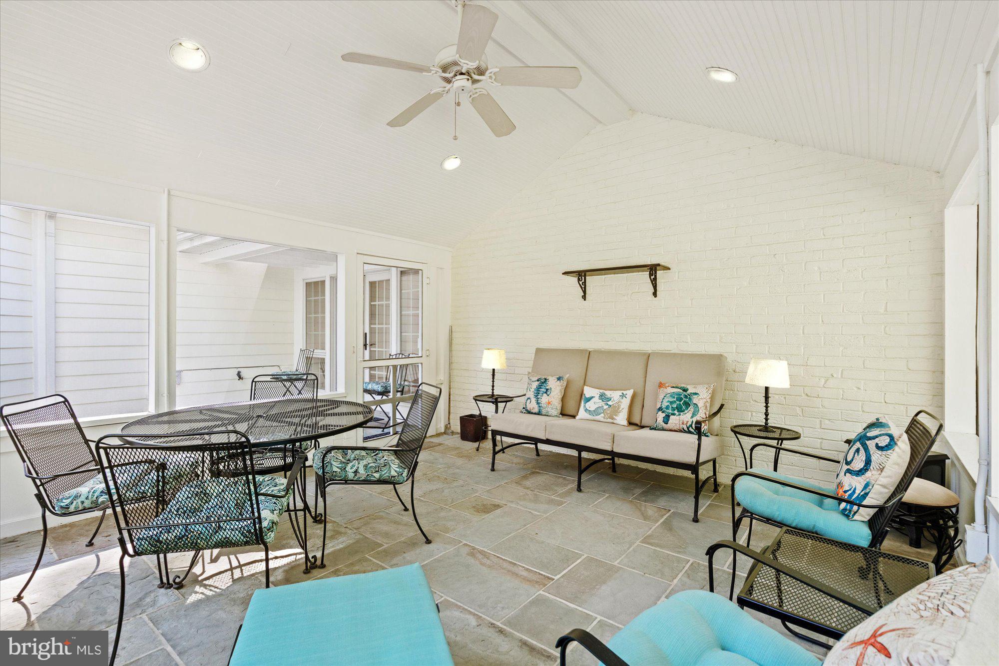 WELLINGTON HEIGHTS - Residential