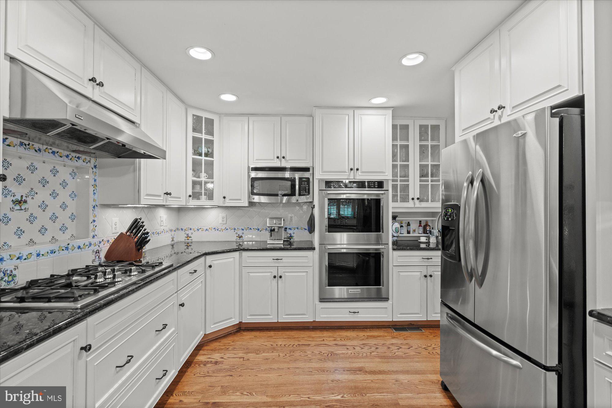 WELLINGTON HEIGHTS - Residential