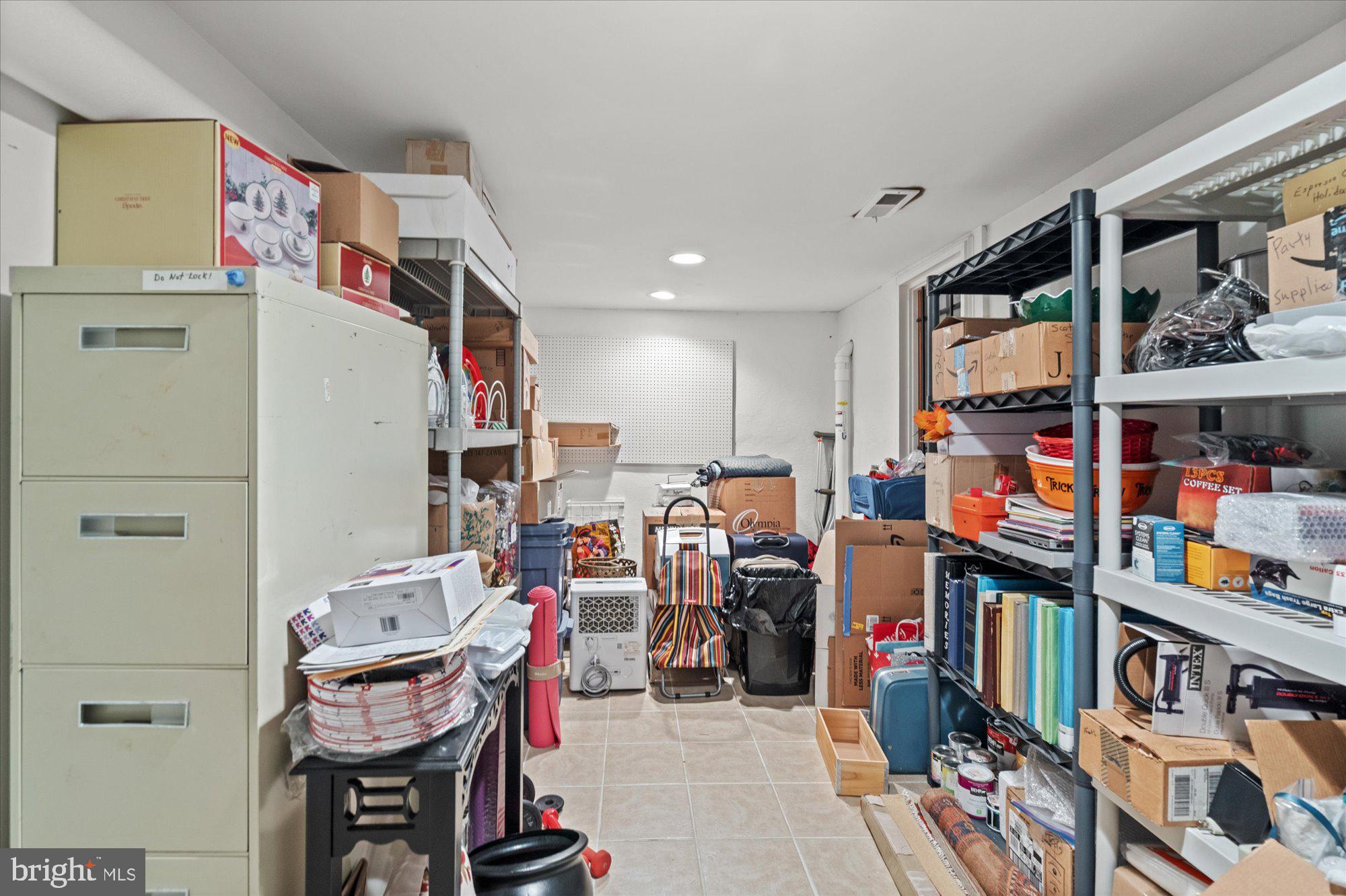 WELLINGTON HEIGHTS - Residential