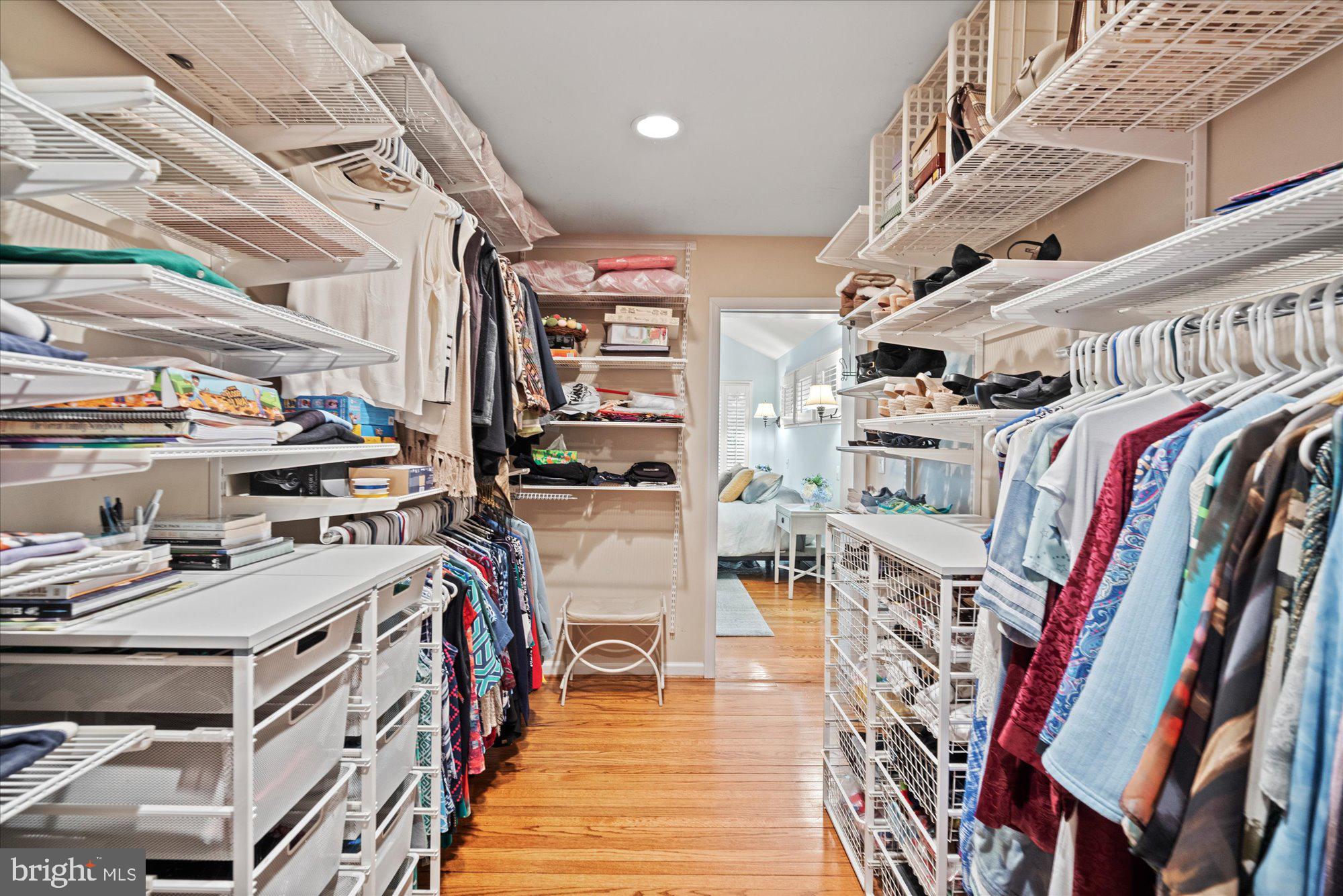 WELLINGTON HEIGHTS - Residential