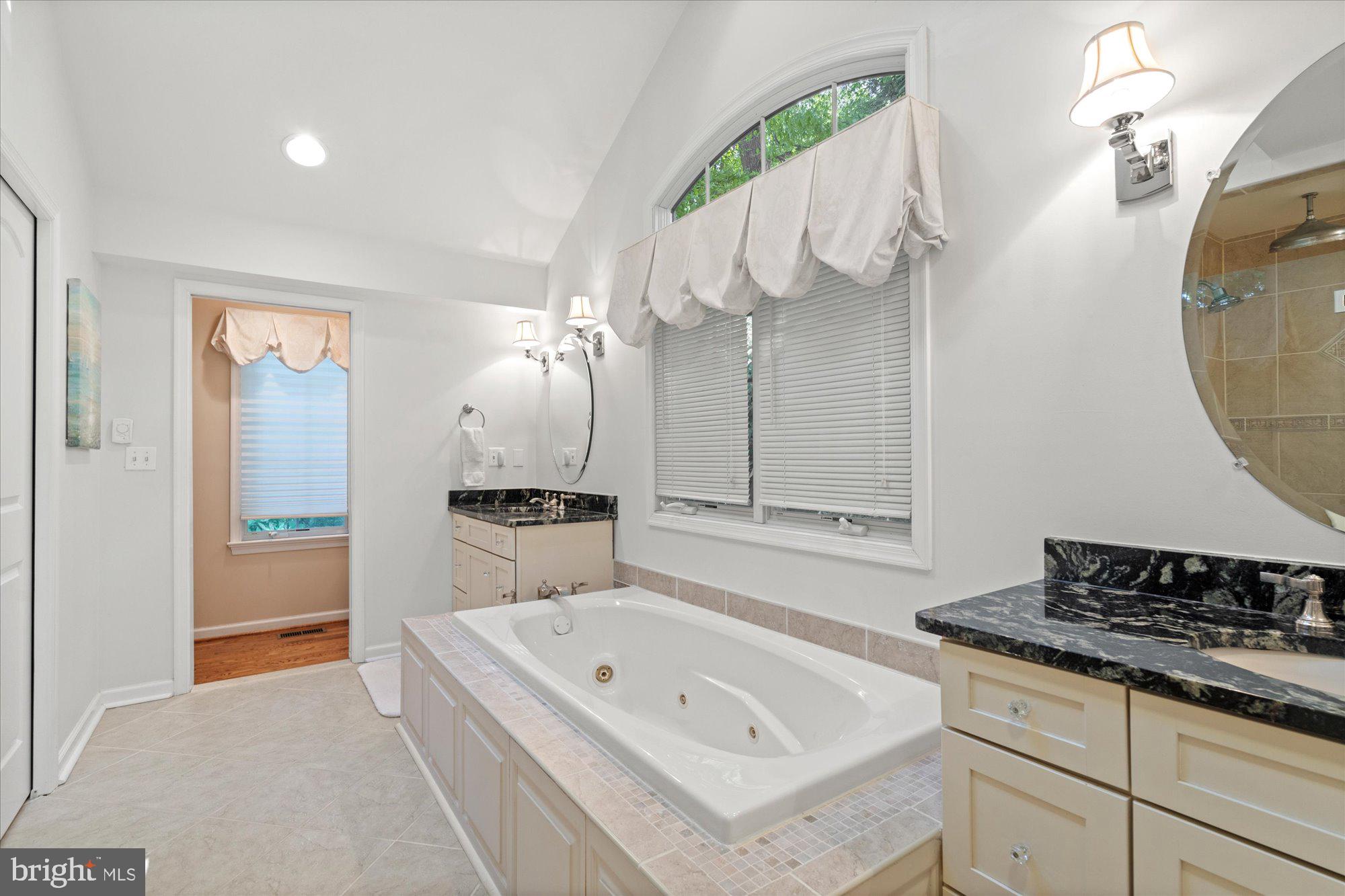 WELLINGTON HEIGHTS - Residential