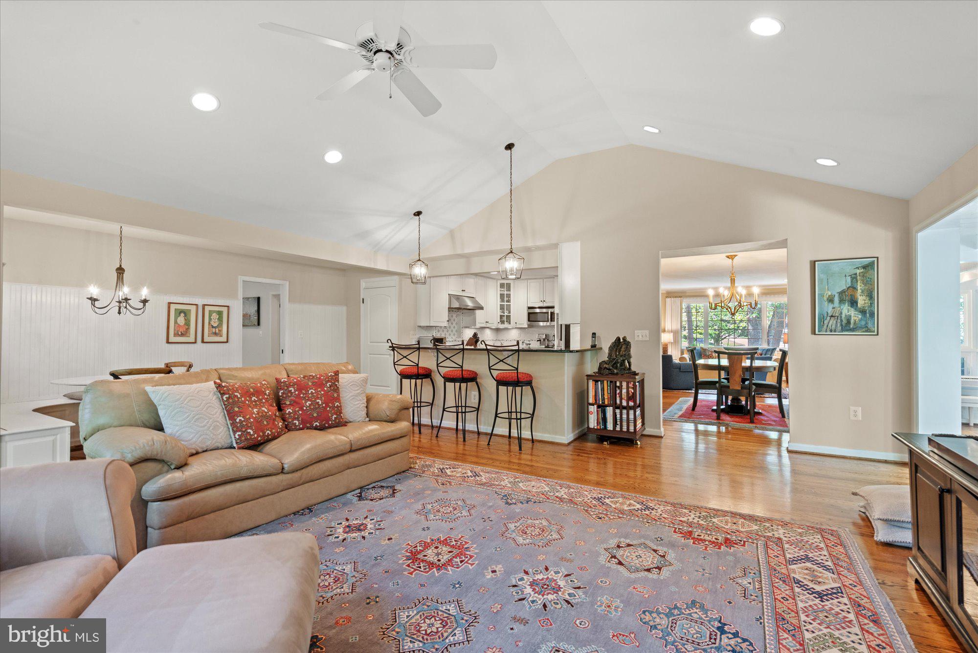 WELLINGTON HEIGHTS - Residential