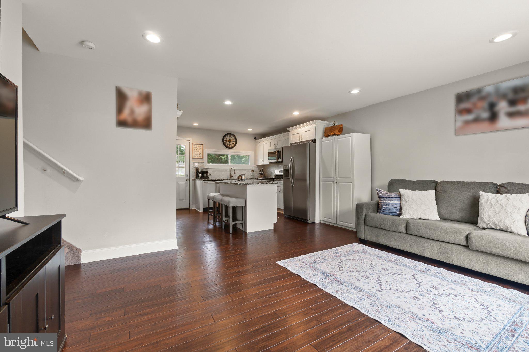 36 RICHARDS AVENUE