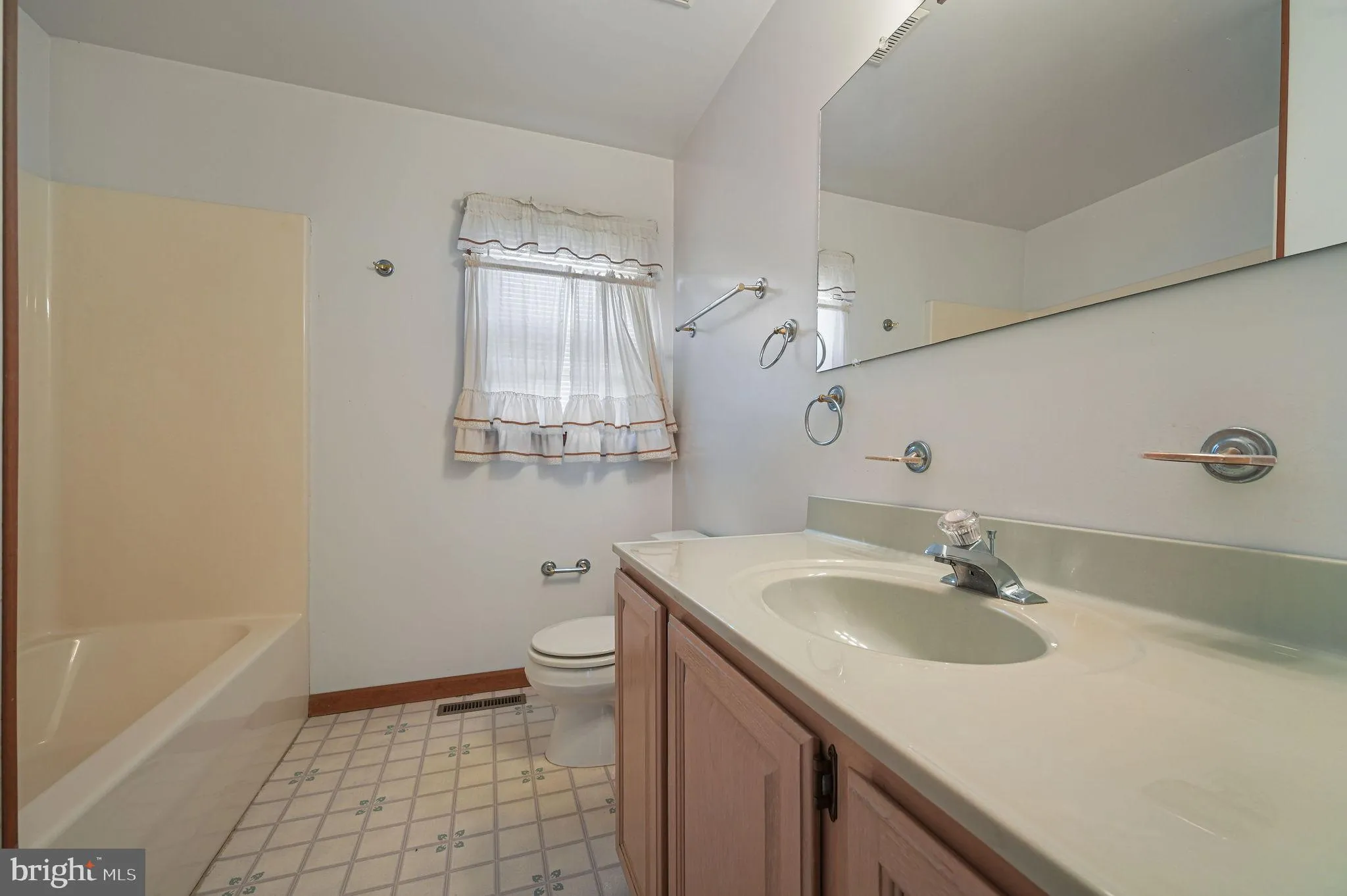 Lewes, Delaware 19958, United States, 3 Bedrooms Bedrooms, ,2 BathroomsBathrooms,Residential,Contingent,9336