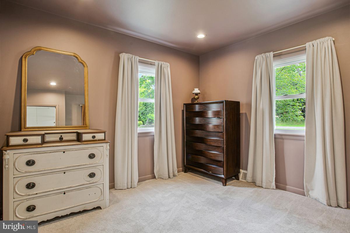 SHORE ACRES - Residential