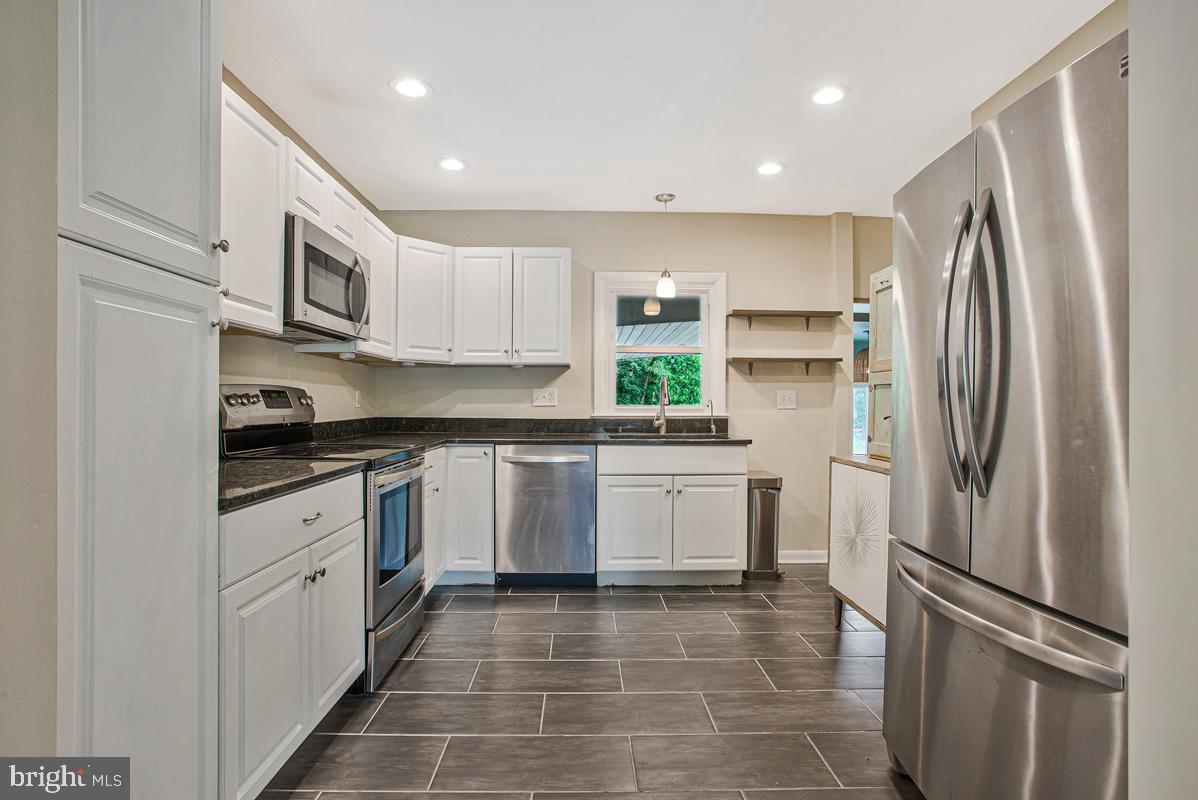 SHORE ACRES - Residential