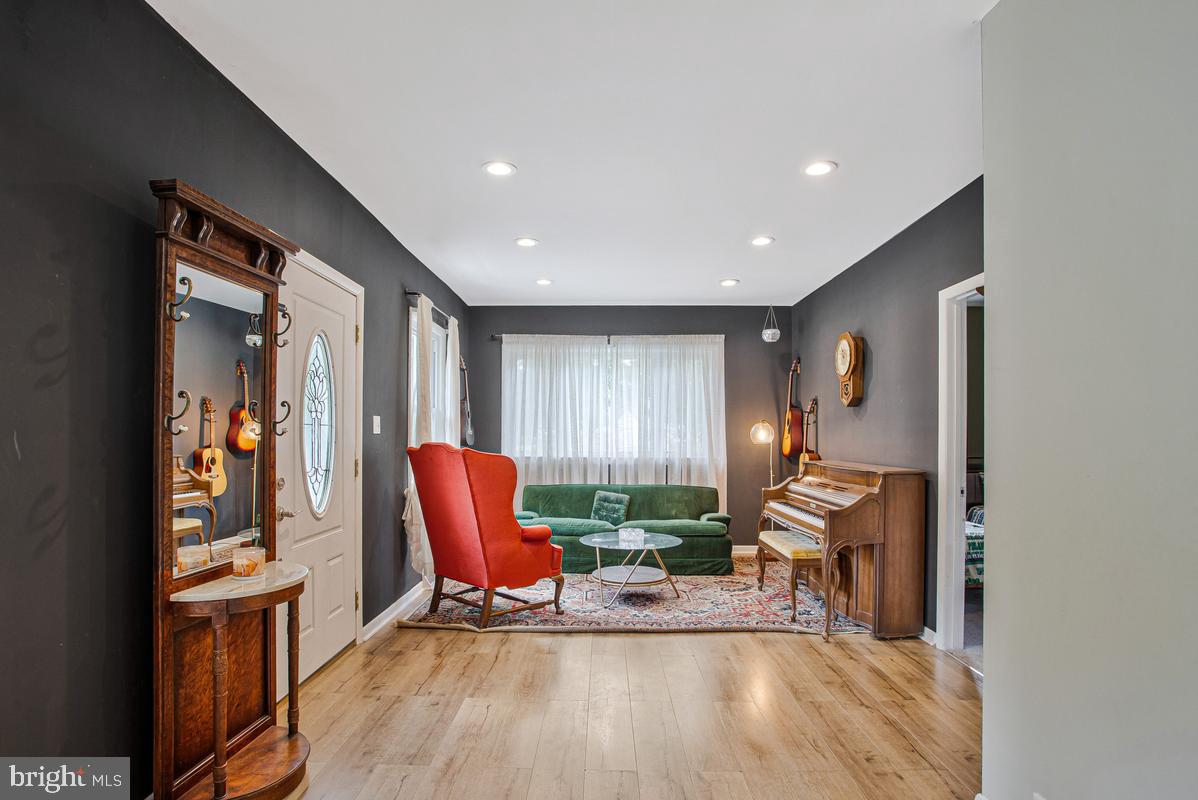SHORE ACRES - Residential