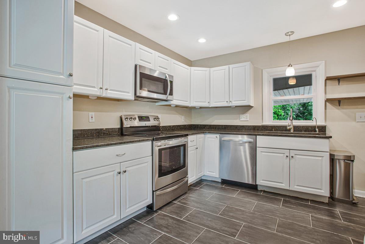 SHORE ACRES - Residential