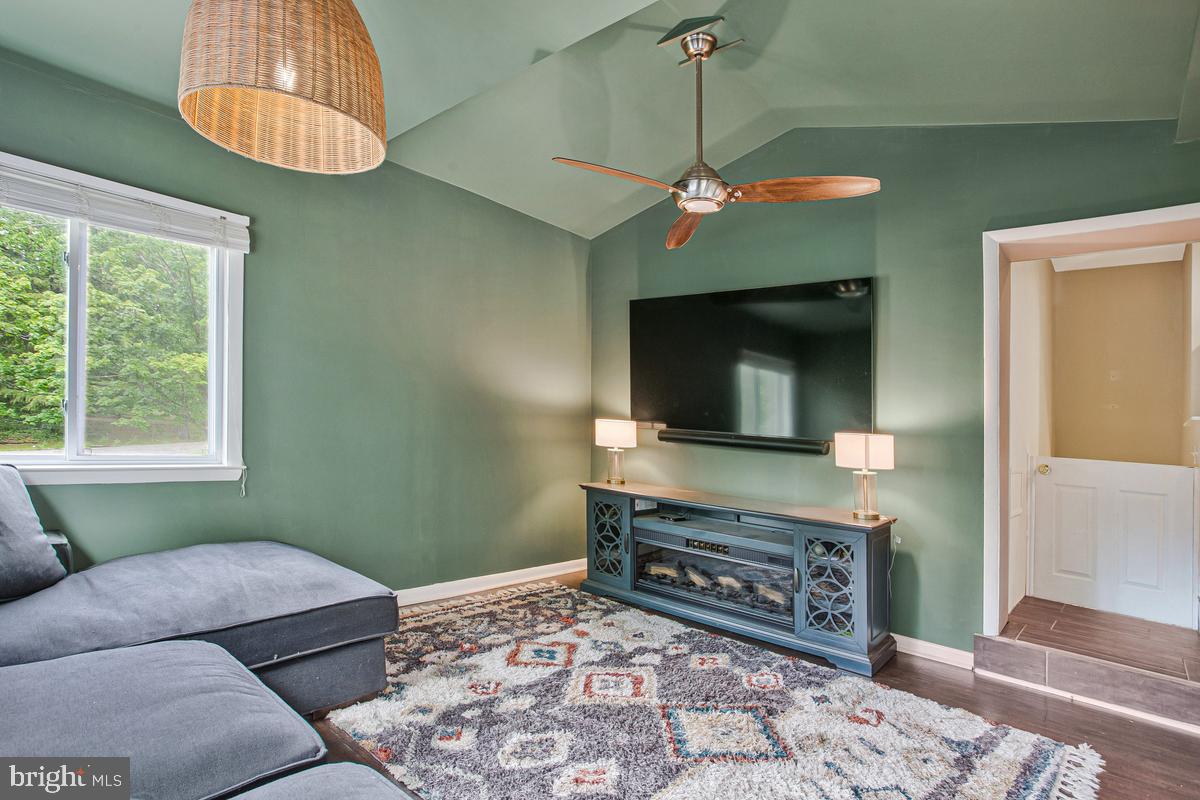 SHORE ACRES - Residential