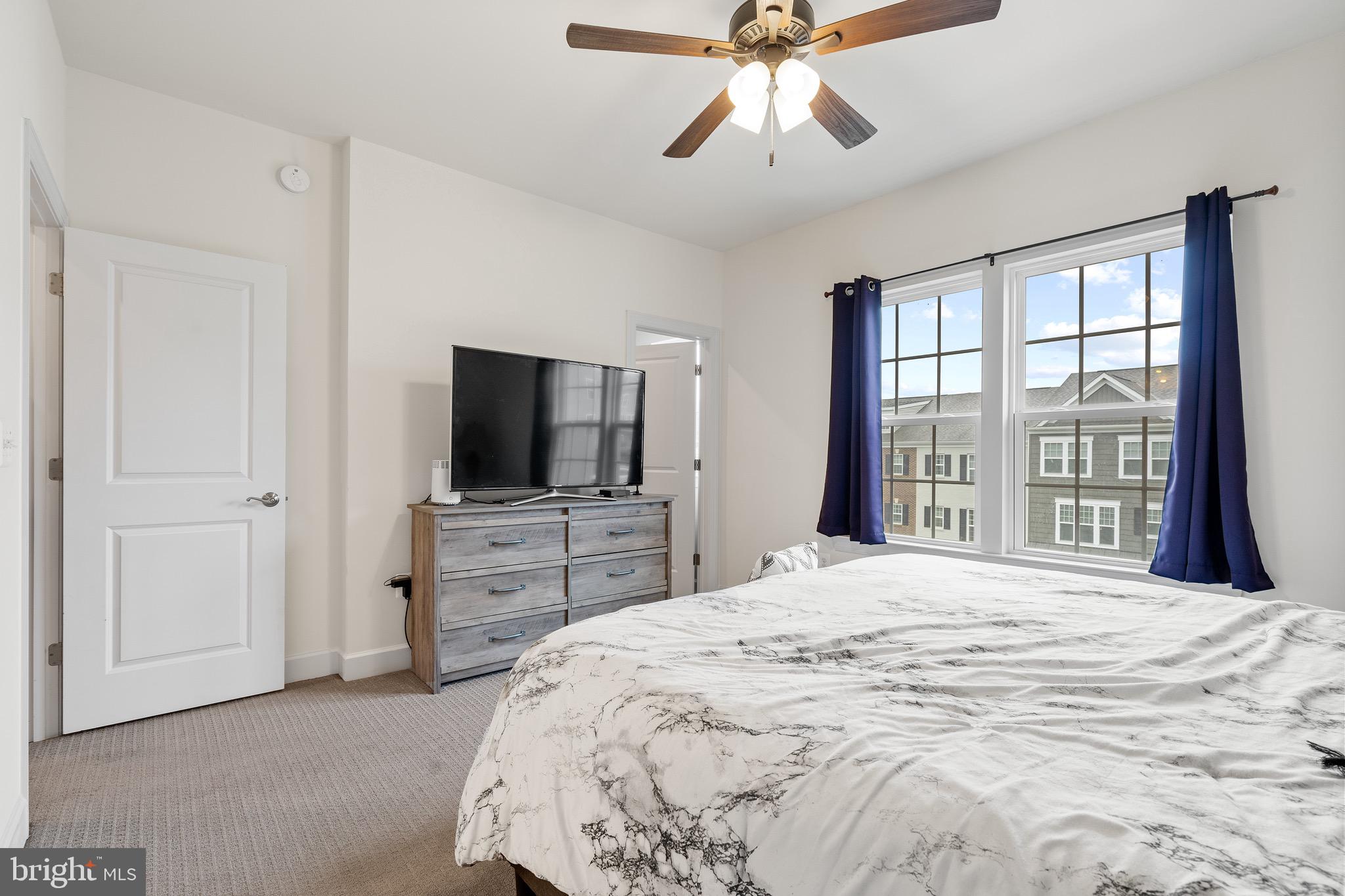 HAYMARKET CROSSING - Residential