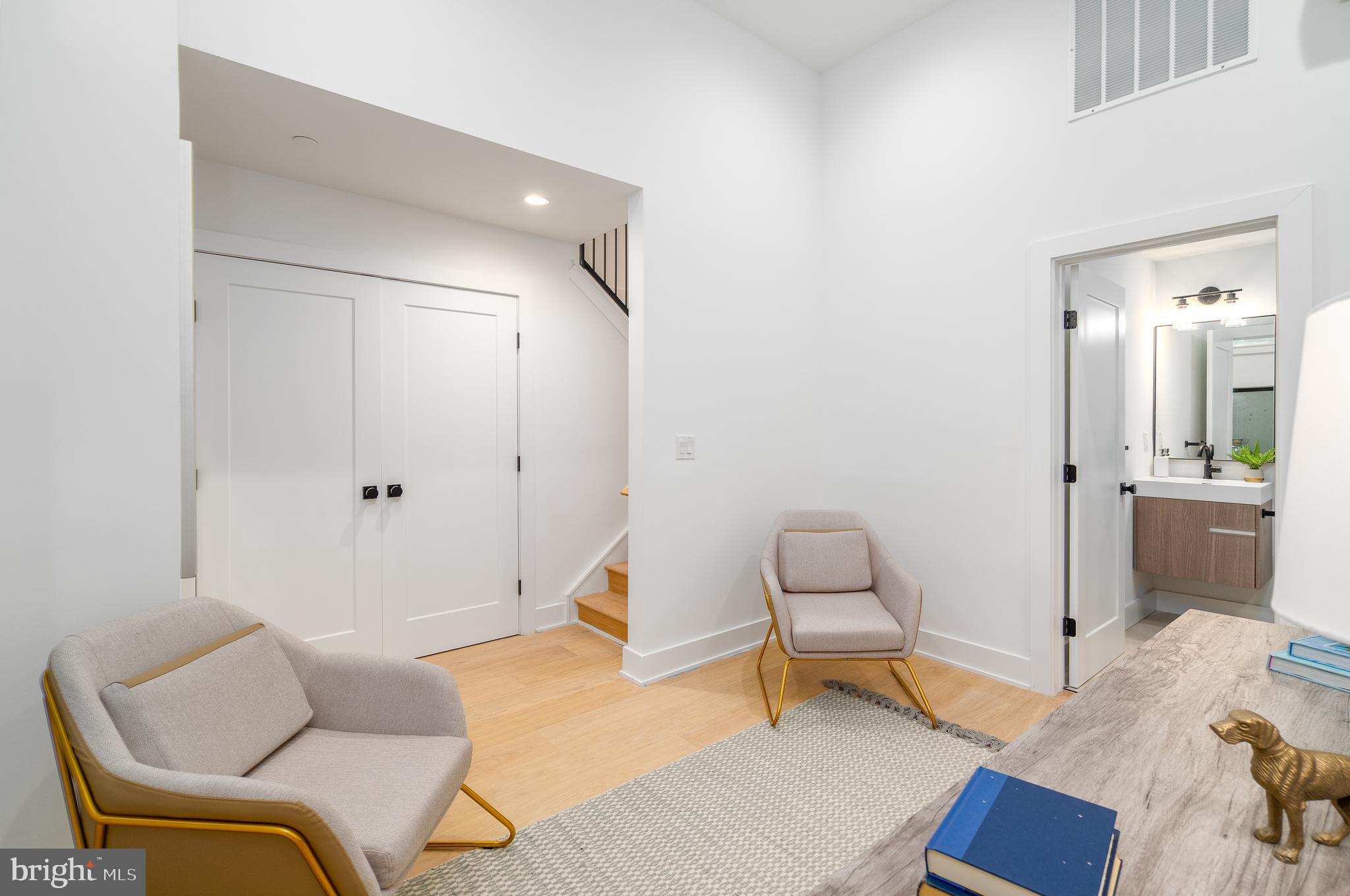 GRADUATE HOSPITAL - Residential